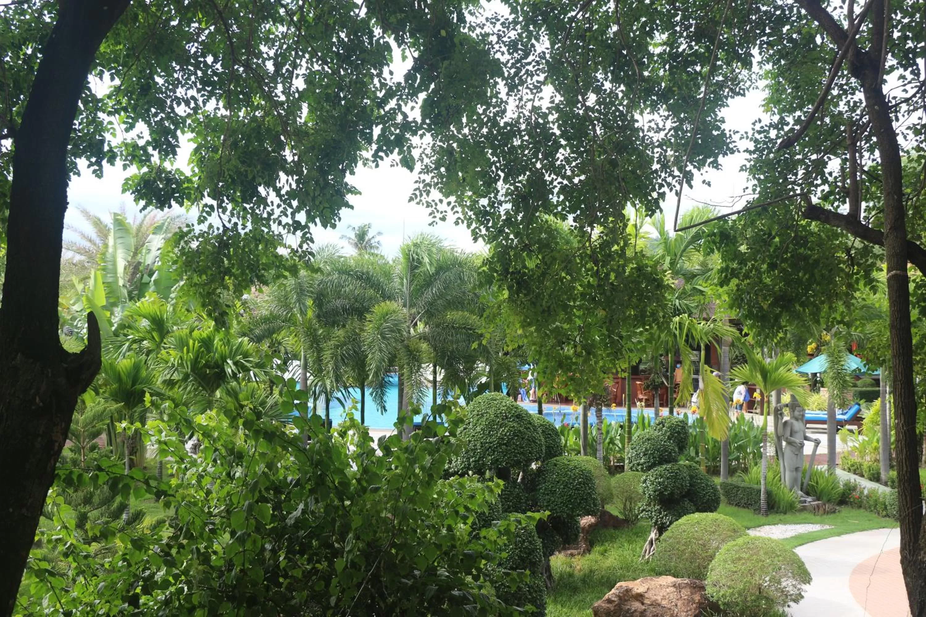 Pool view, Garden in Try Palace Resort-Kep