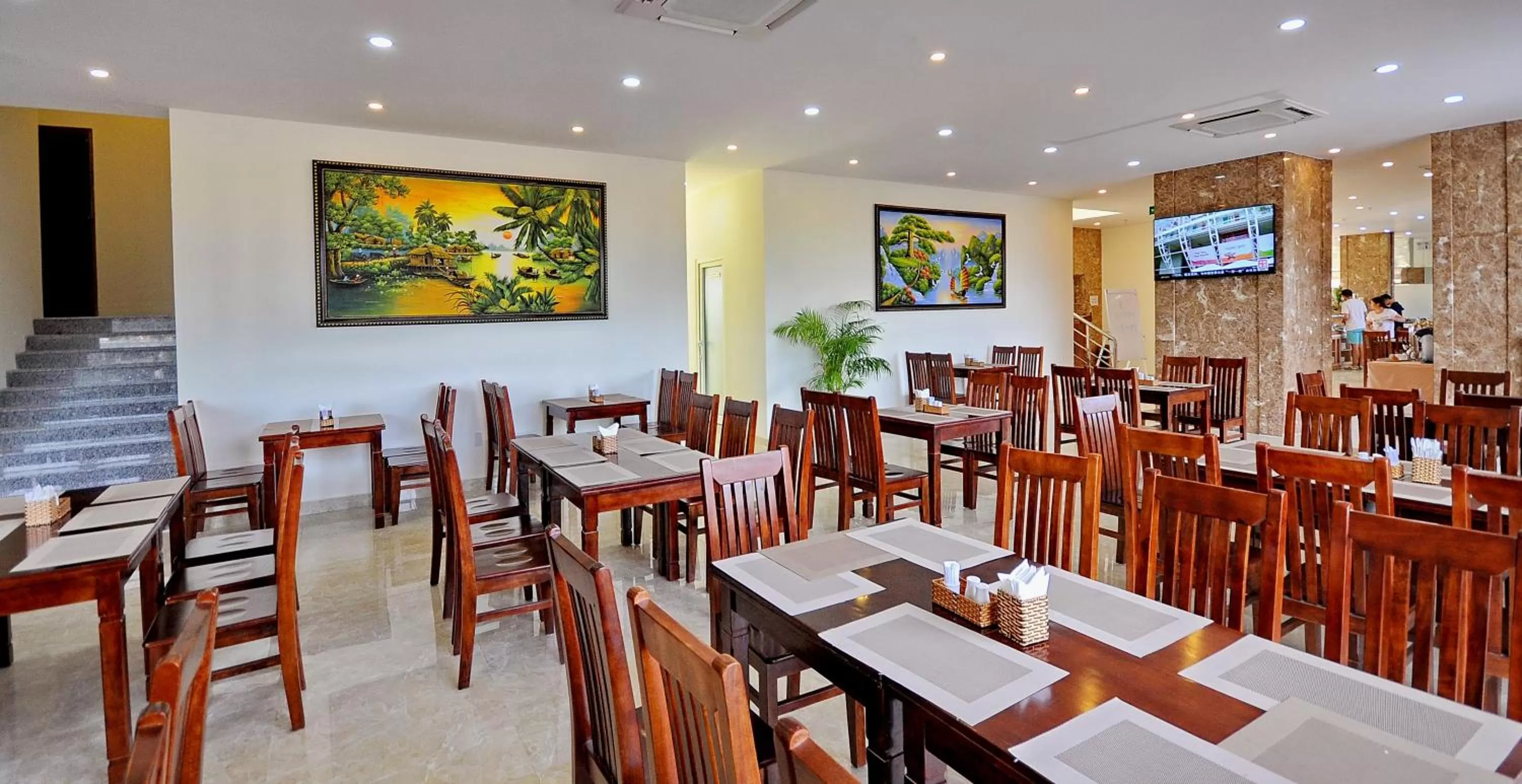 Restaurant/places to eat in Rigel Hotel