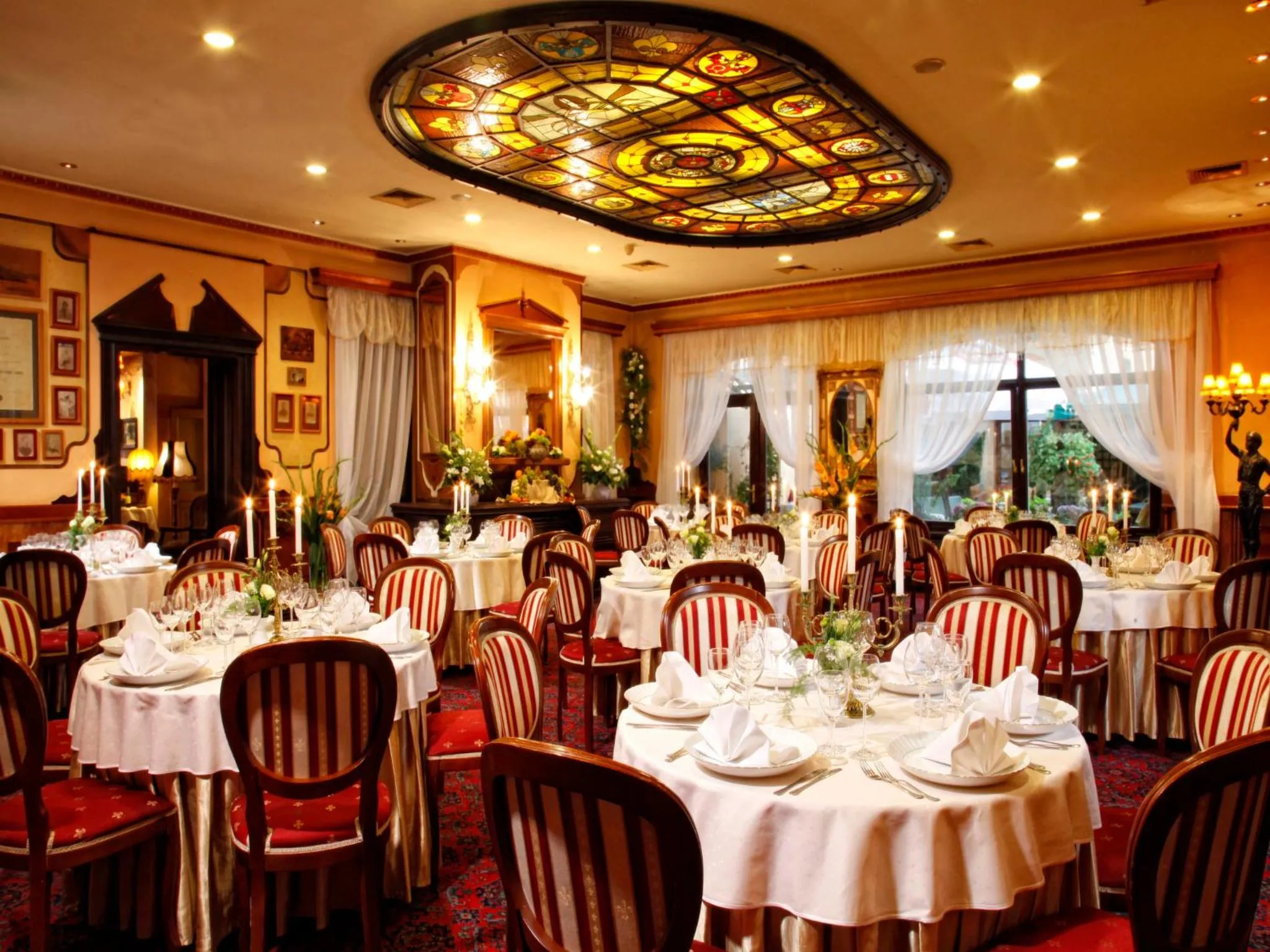 Restaurant/places to eat in Hotel Europejski