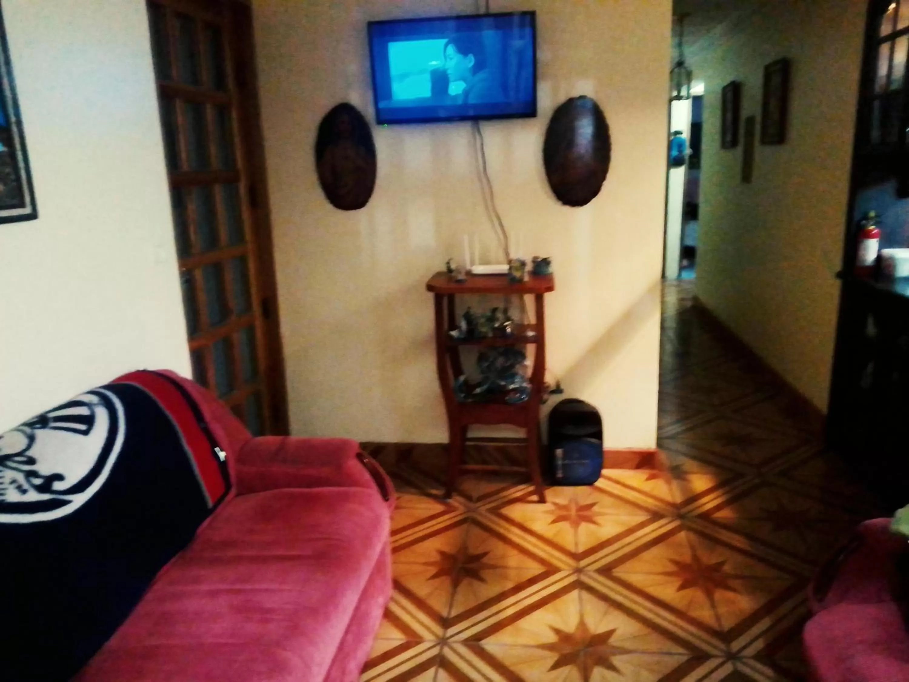 TV and multimedia, TV/Entertainment Center in Alexander b&b