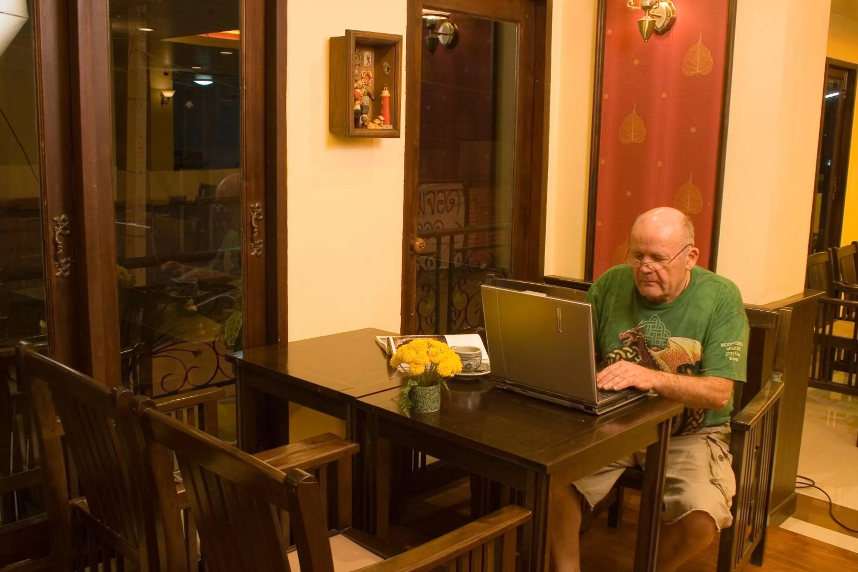 Restaurant/places to eat in Noble Place Chiangmai