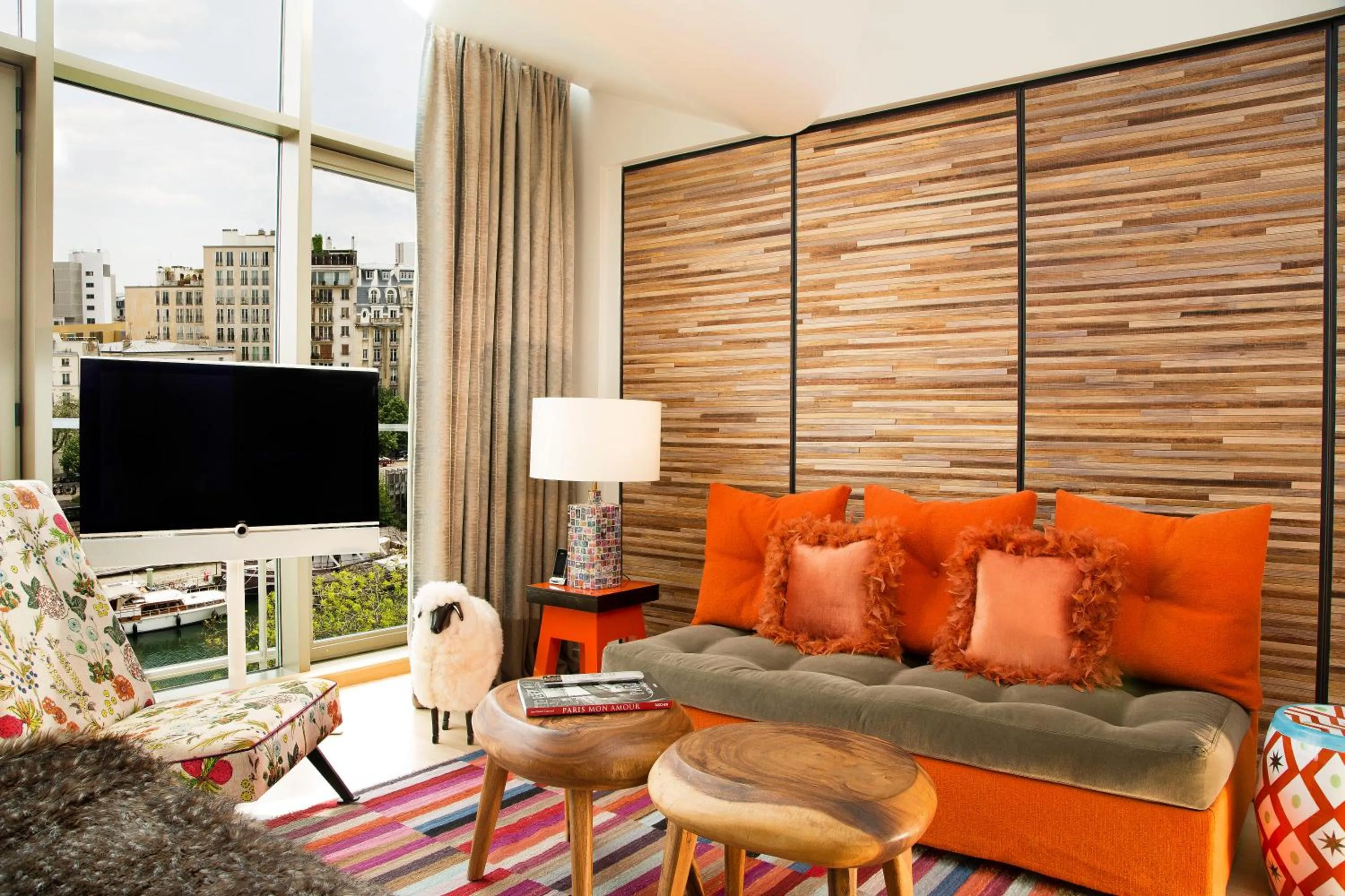 TV and multimedia in Goralska Résidences Paris Bastille