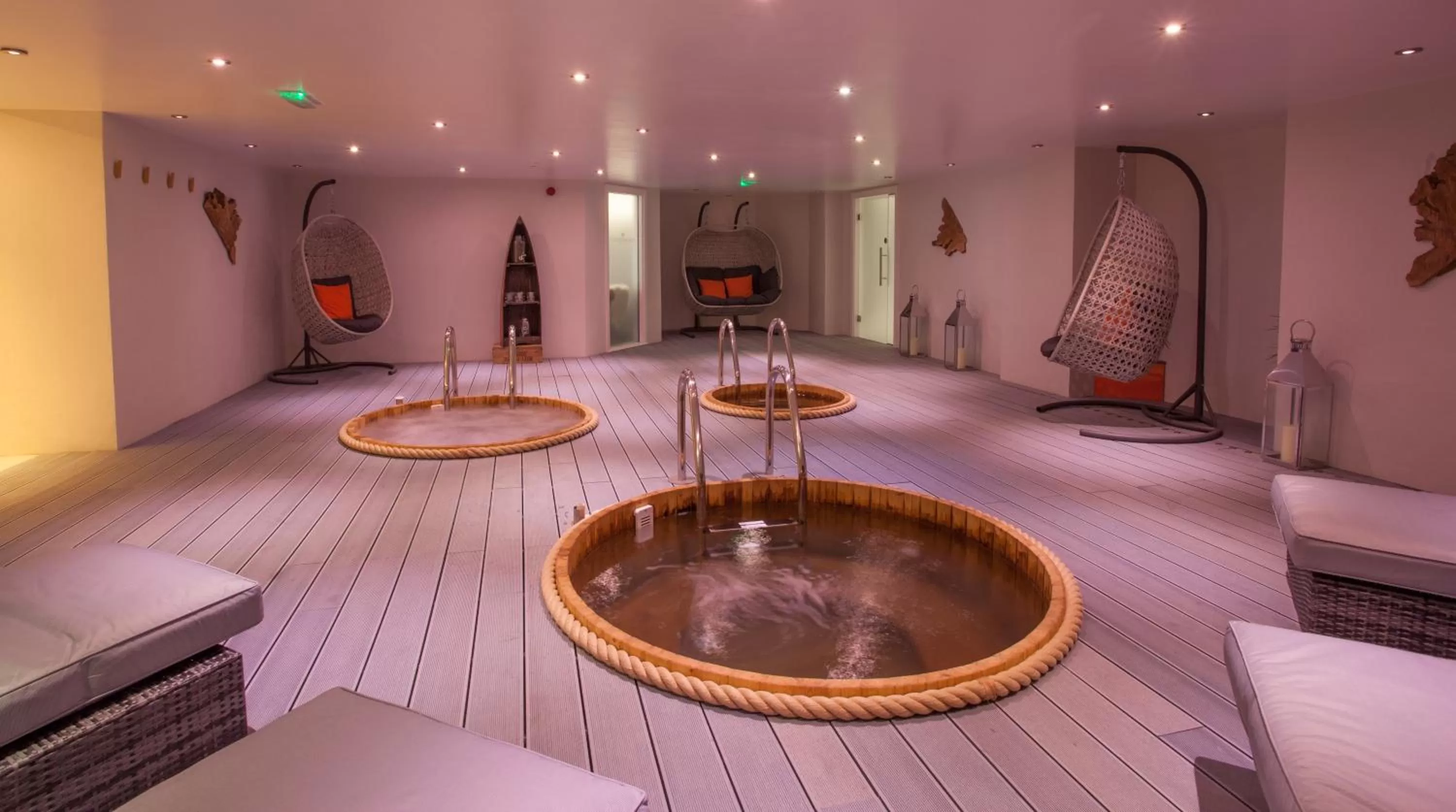 Hot Tub in Netherwood Hotel & Spa
