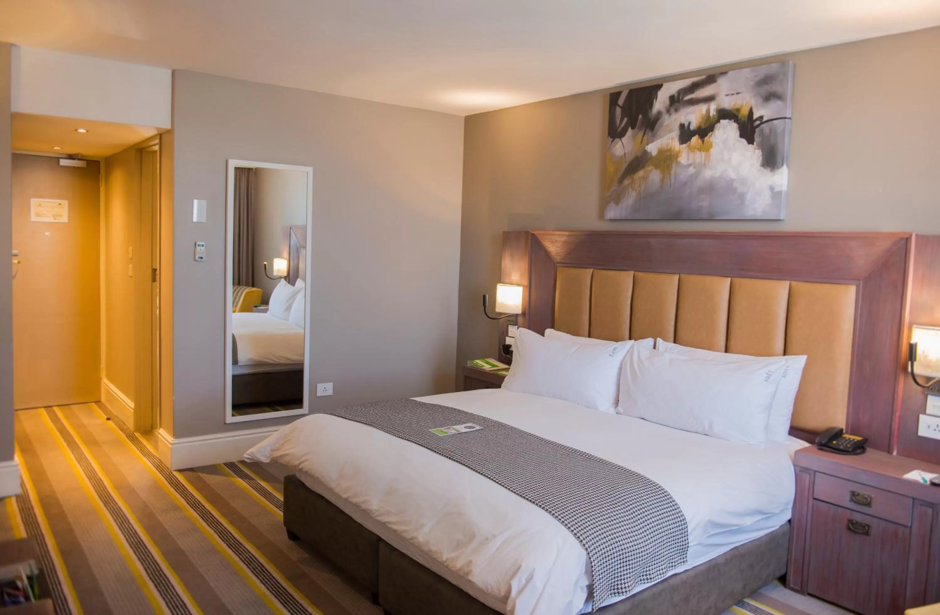 Photo of the whole room, Bed in Holiday Inn - Mutare by IHG