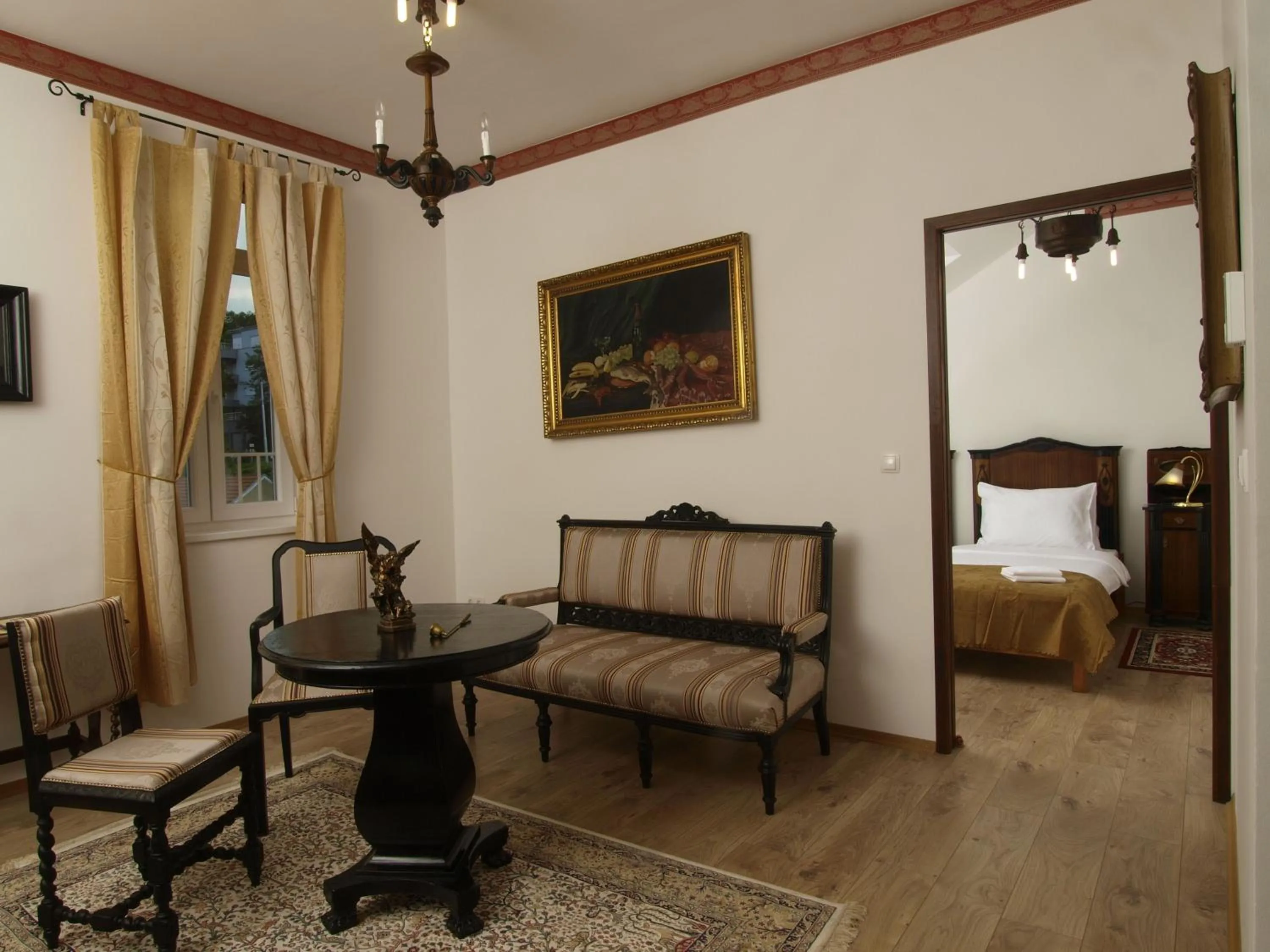 Living room, Bed in Hotel Puntijar