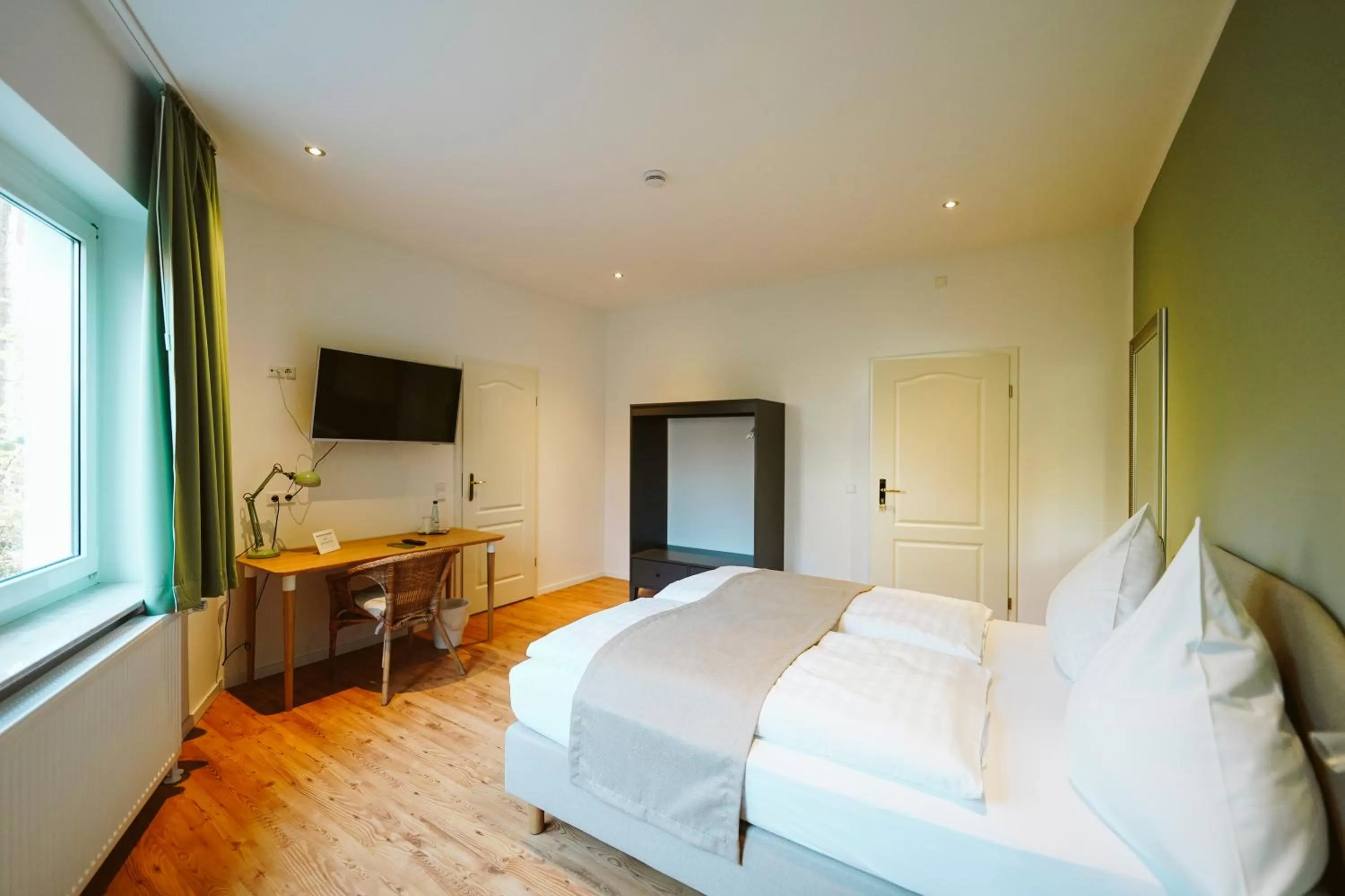 Bed in Hotel Grüner Baum