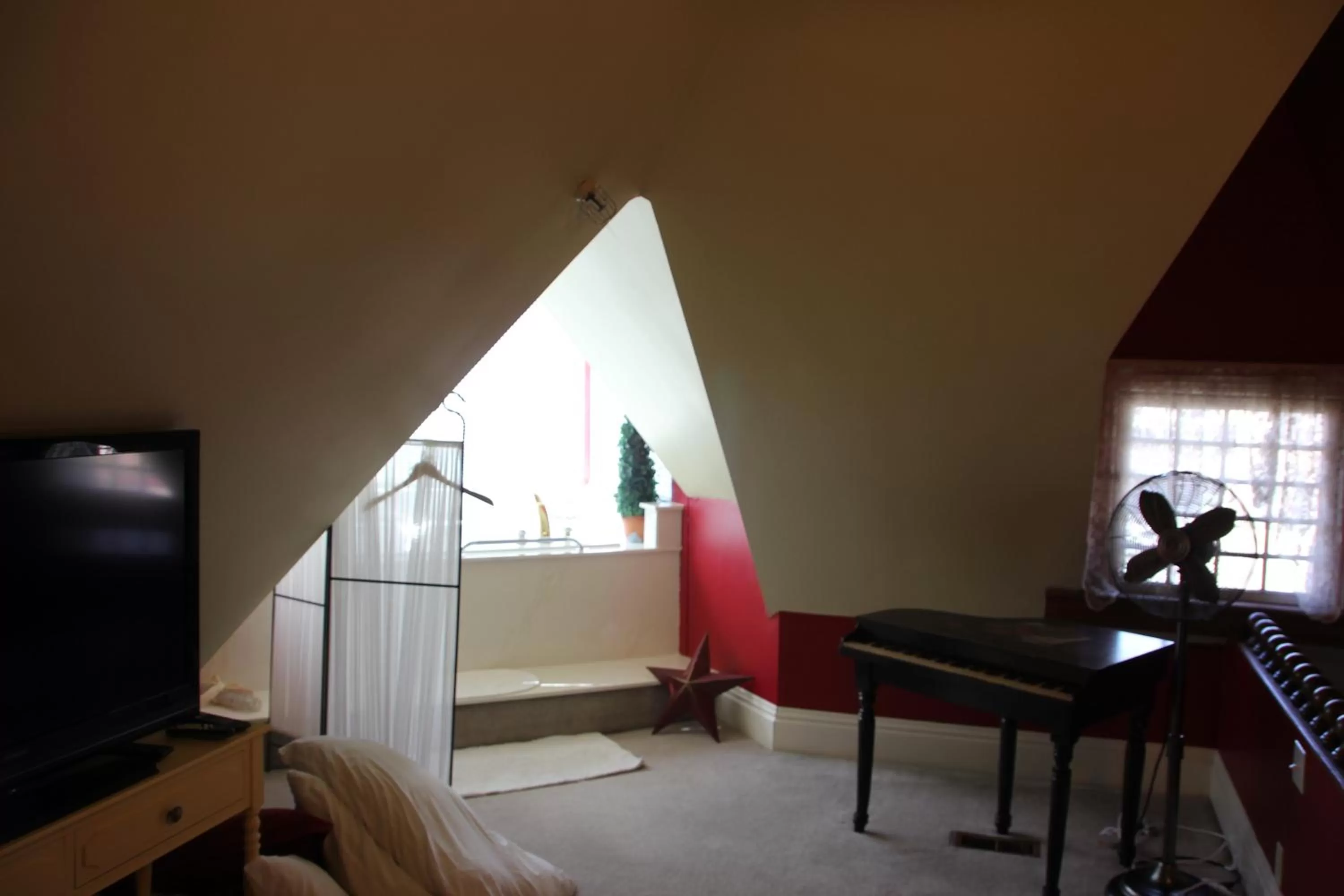 Photo of the whole room, TV/Entertainment Center in Hines Mansion