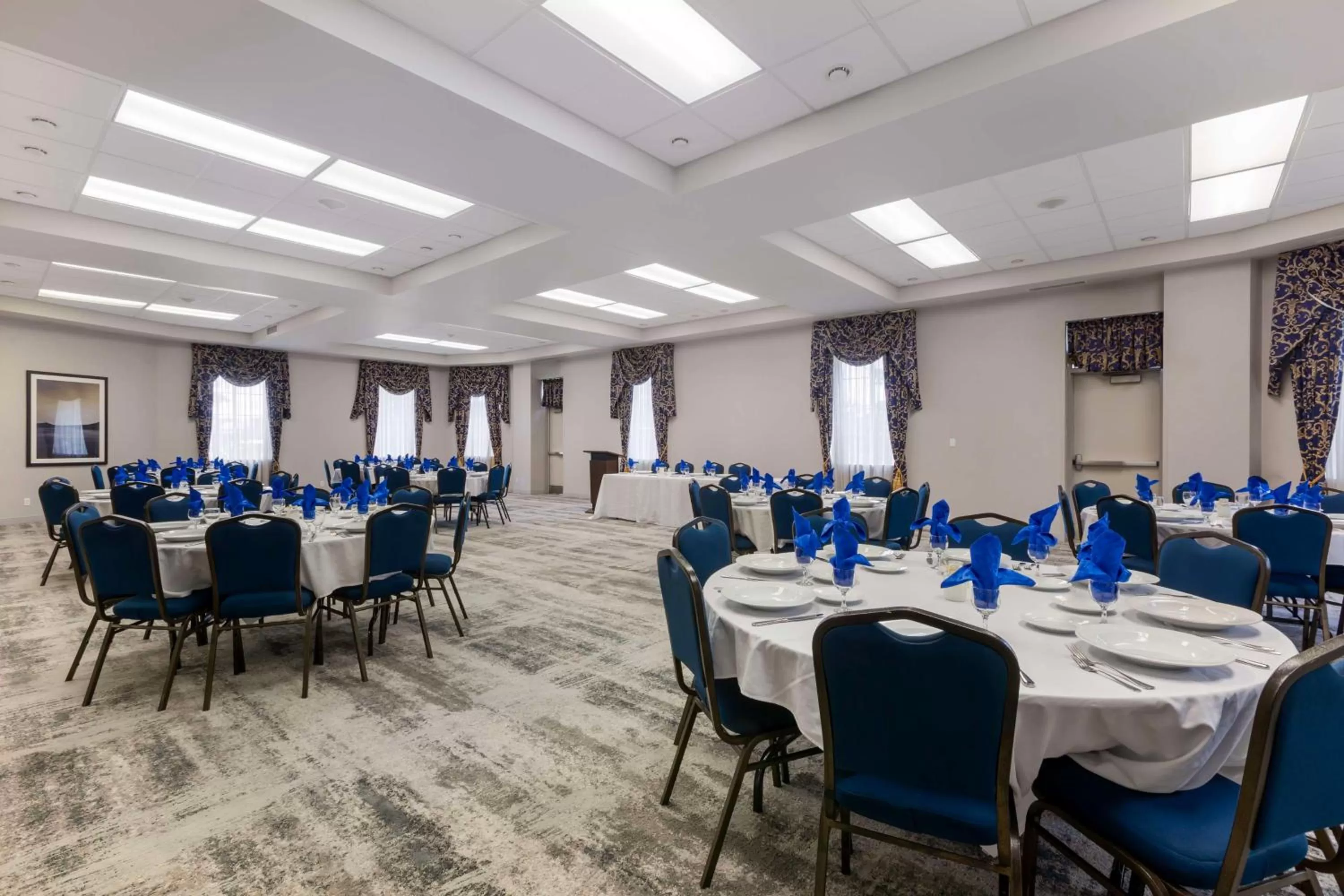 Banquet/Function facilities in Best Western Milton