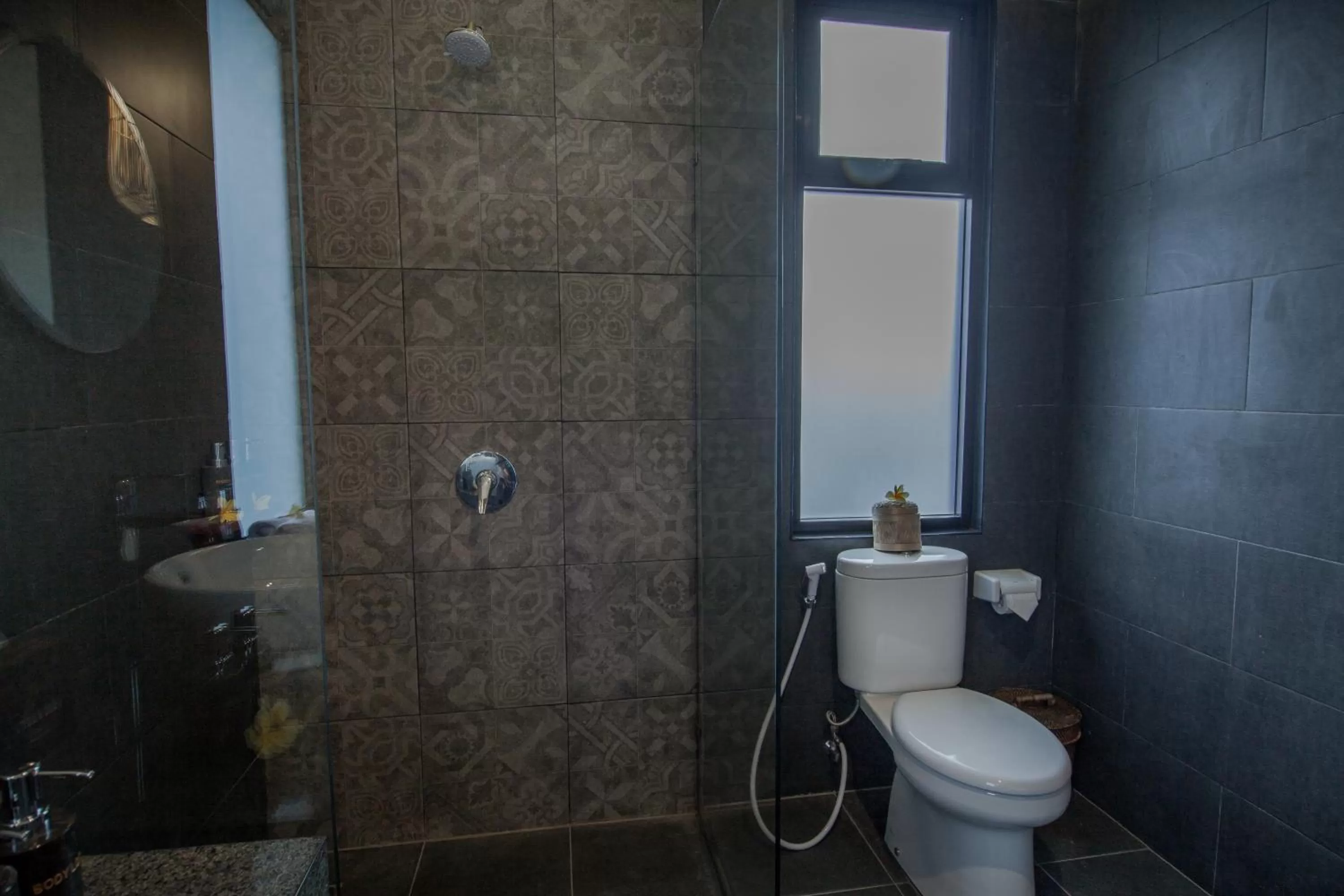 Toilet in Bubu Suite by Prasi