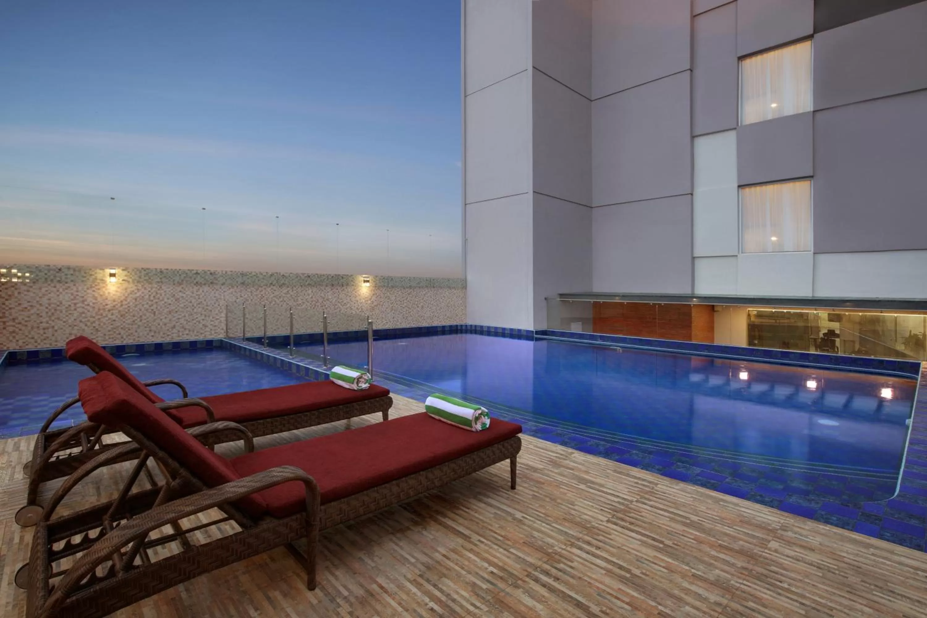 Pool view in Ibis Styles Makassar Sam Ratulangi