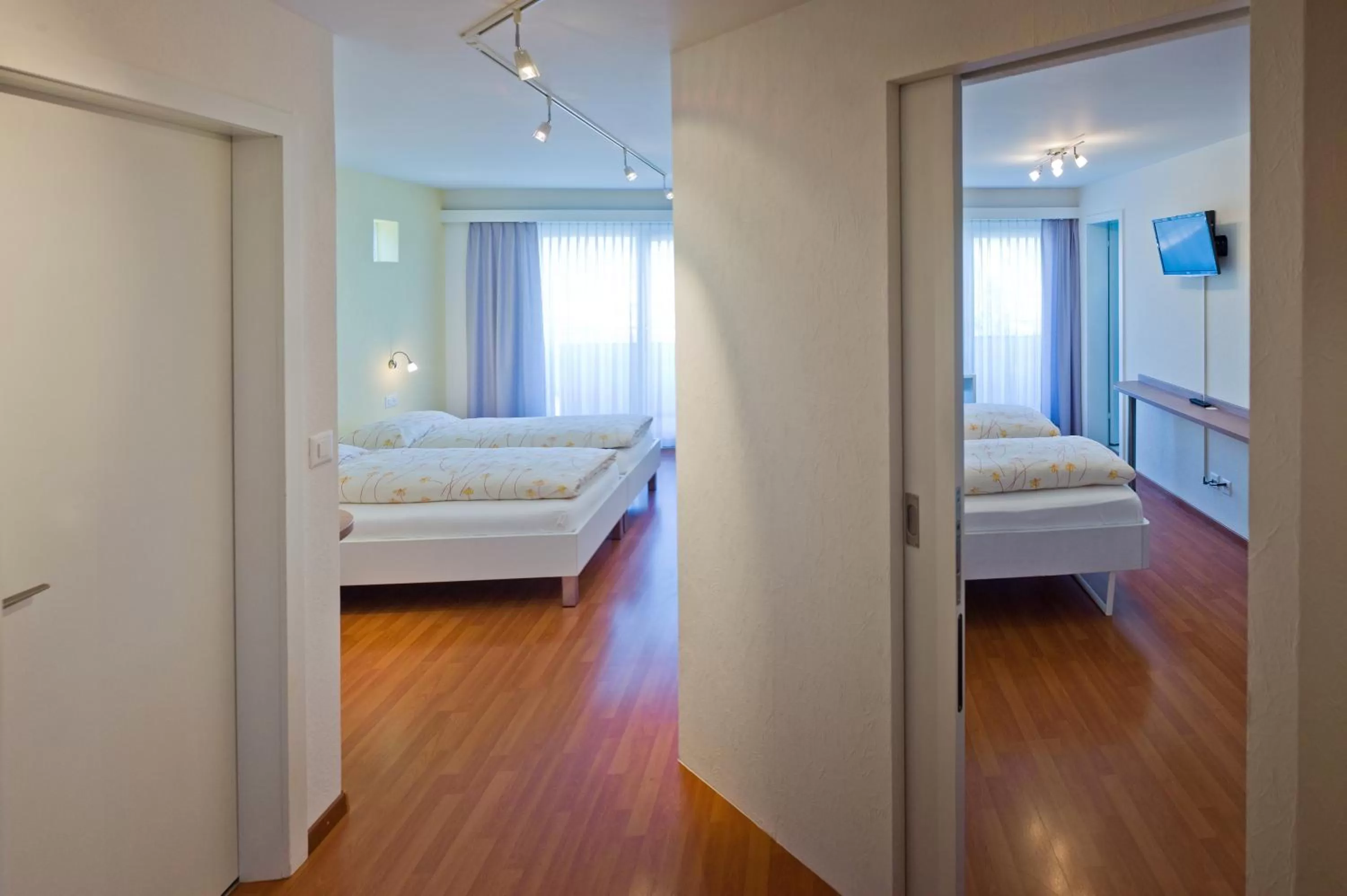 Photo of the whole room, Bed in Hotel Drei Könige