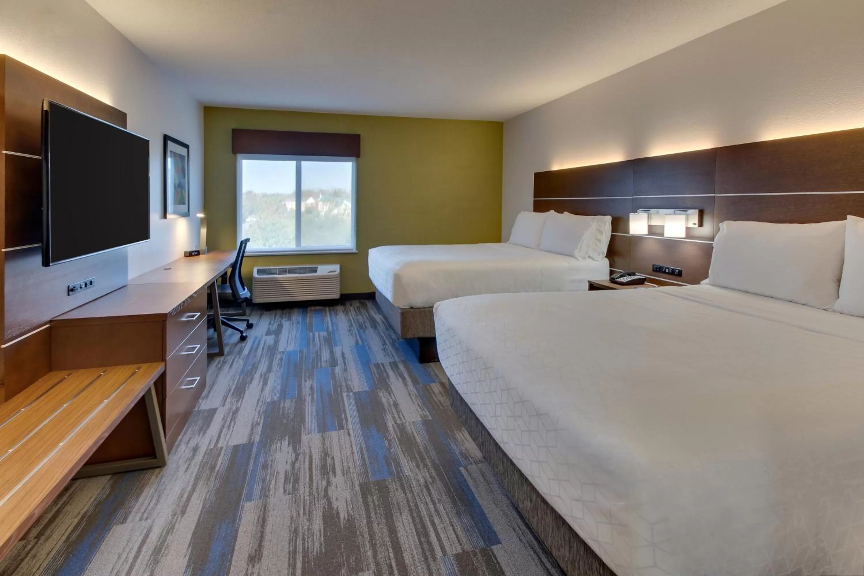 Photo of the whole room, Bed in Holiday Inn Express Fishkill-Mid Hudson Valley by IHG