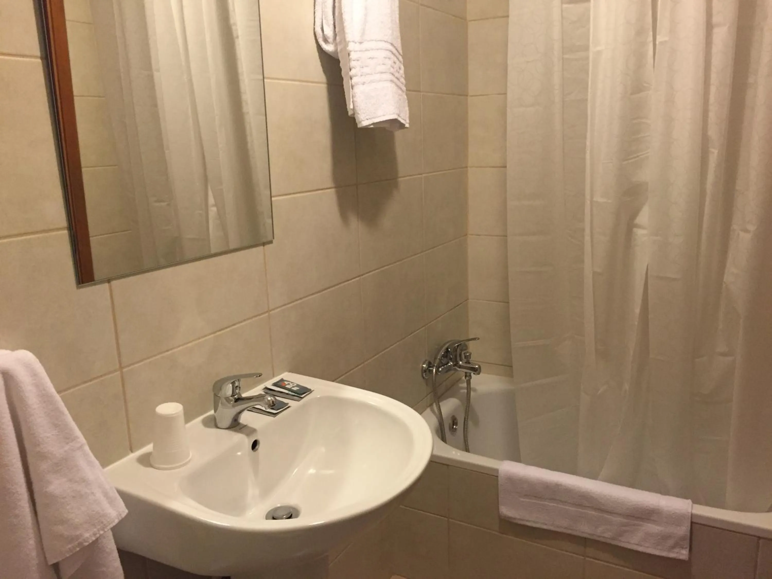 Bathroom in Hotel Antares