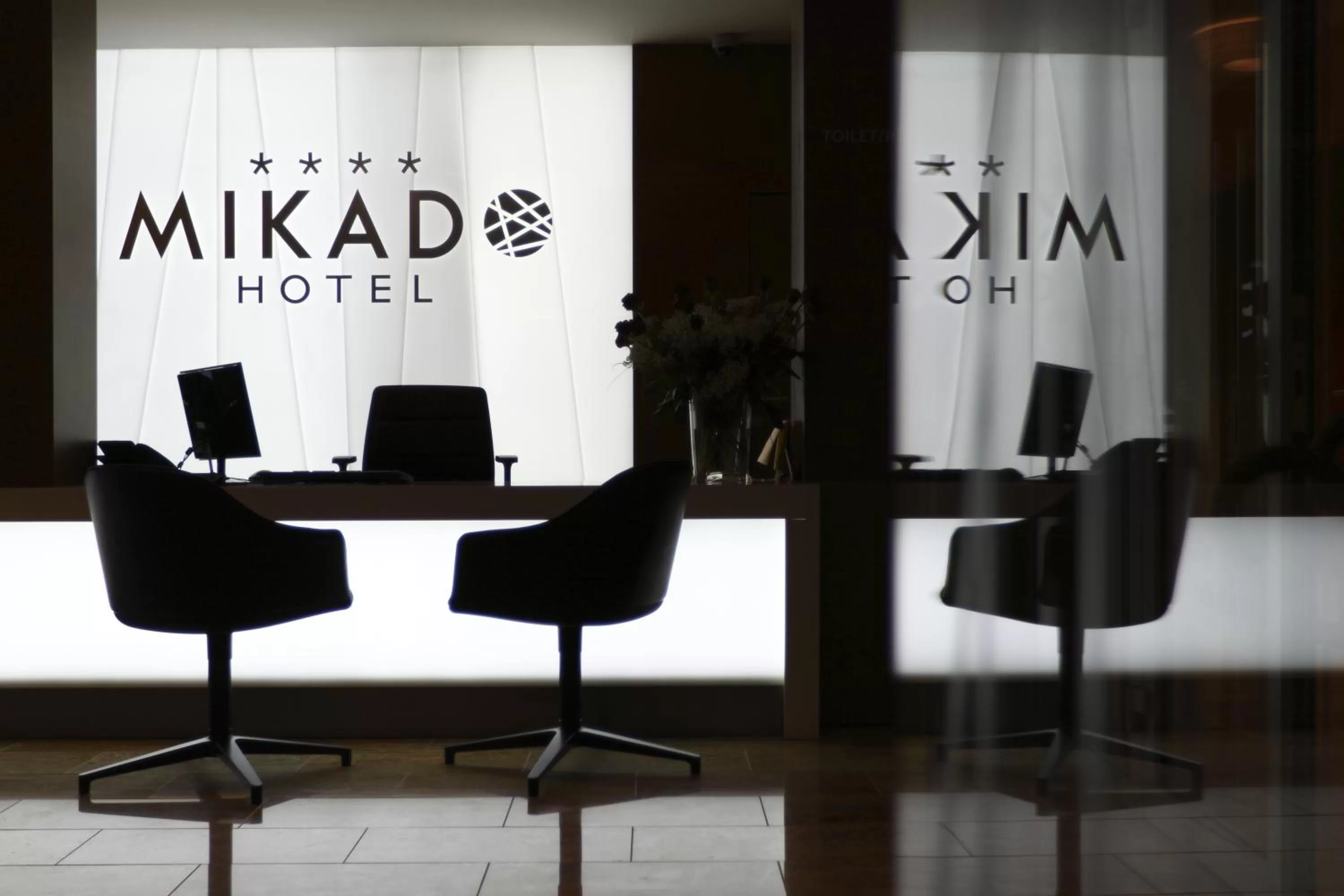 Decorative detail in Mikado Hotel