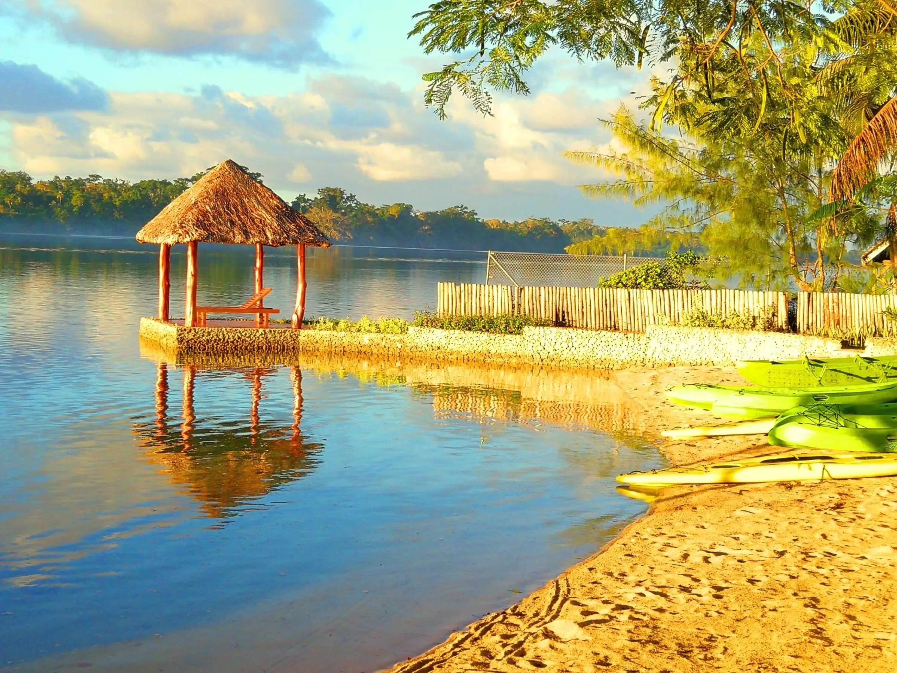Beach in Poppy's on the Lagoon