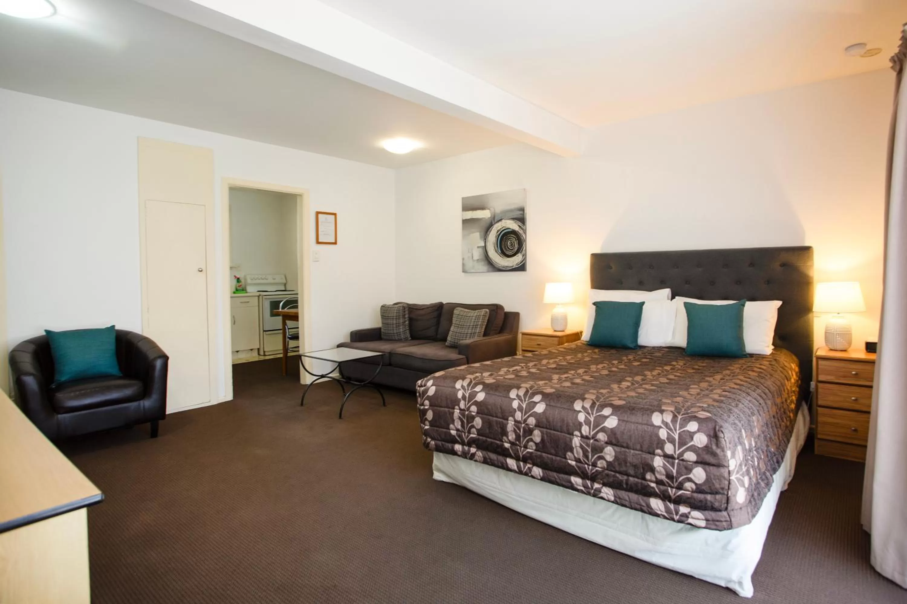 Photo of the whole room, Bed in Casino Court Motor Lodge