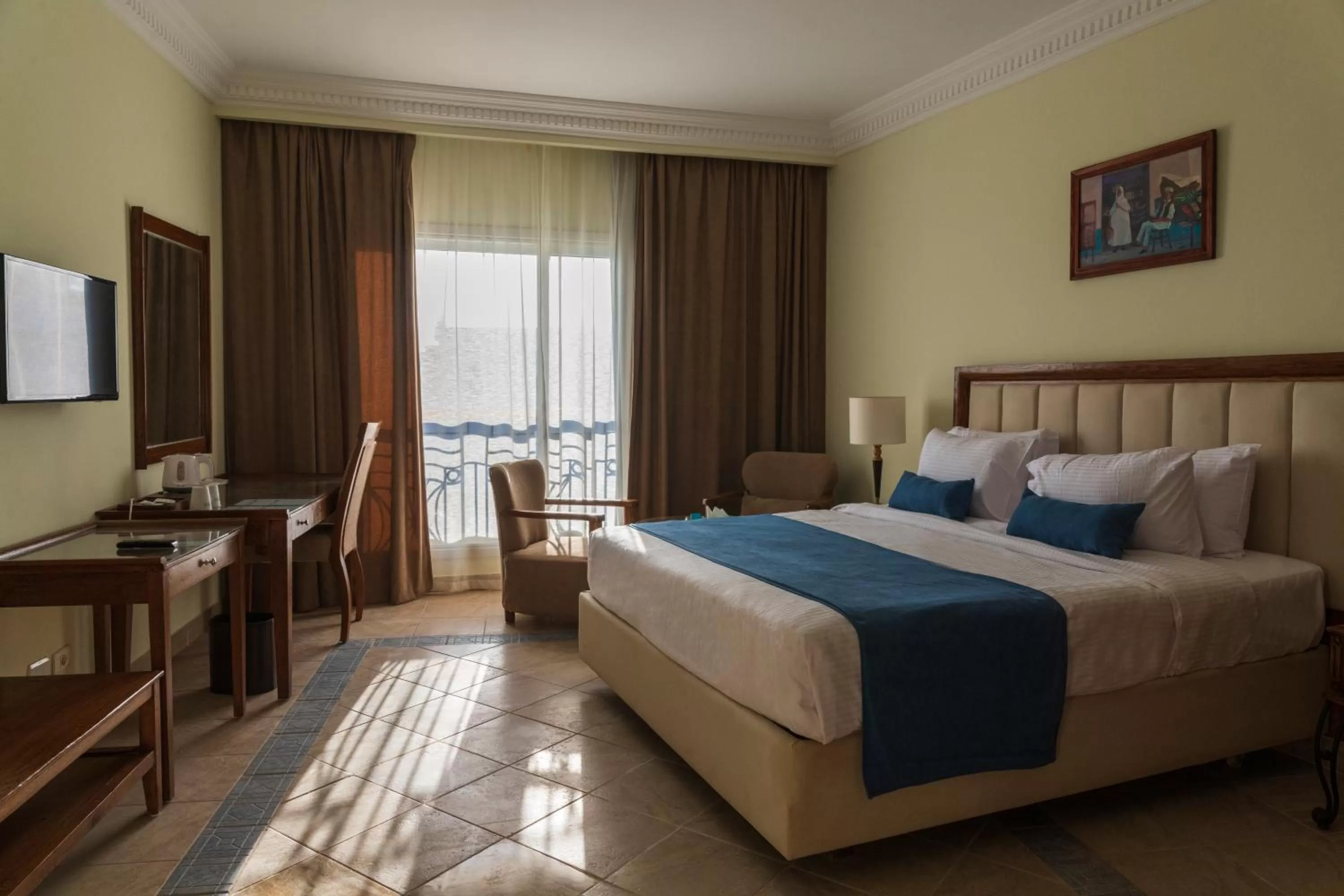 Executive Suite Sea View in Sunrise Remal Beach Resort