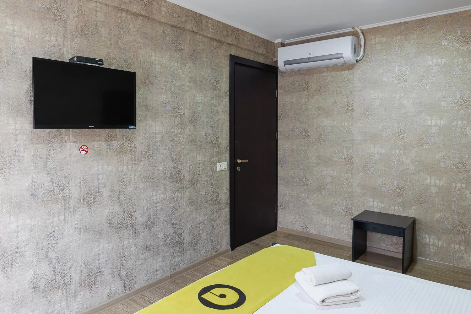 Bedroom, Bed in Aura Plaza Hotel