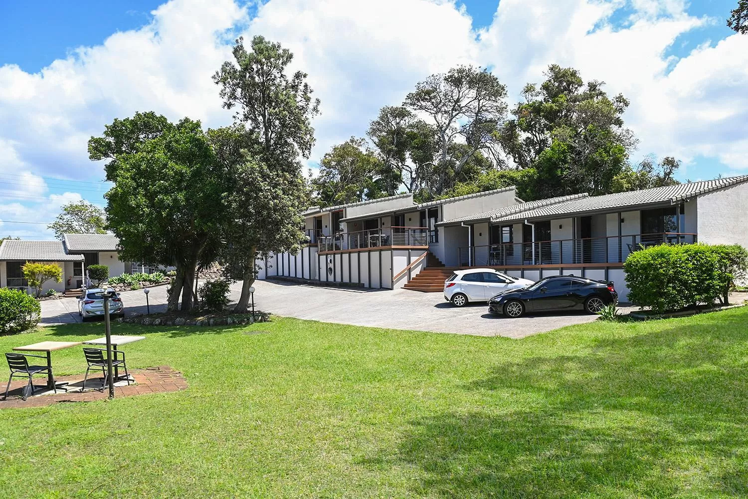 Garden in Fern Bay Motel