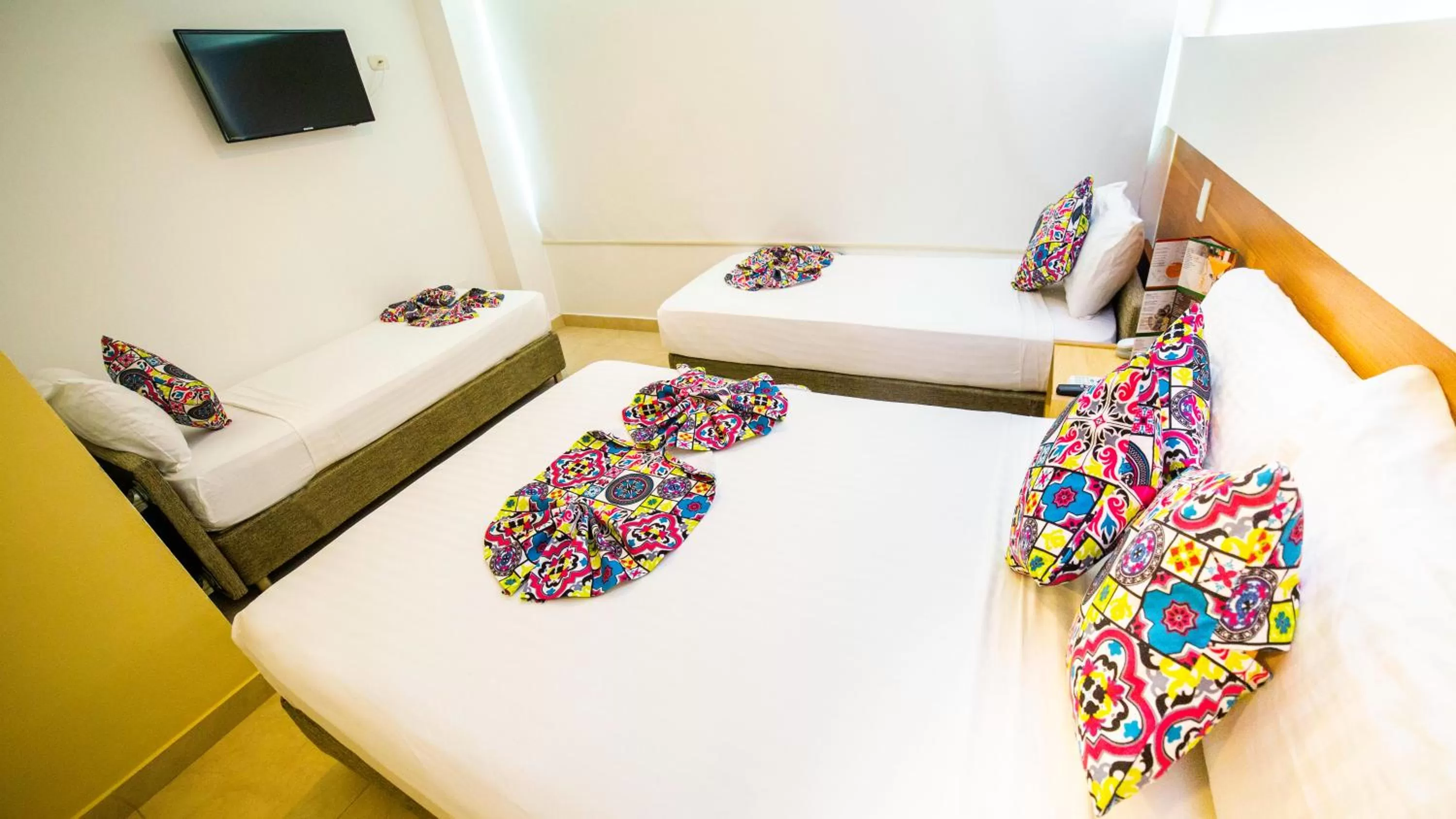 Bed in Hotel Portobahia Santa Marta Rodadero