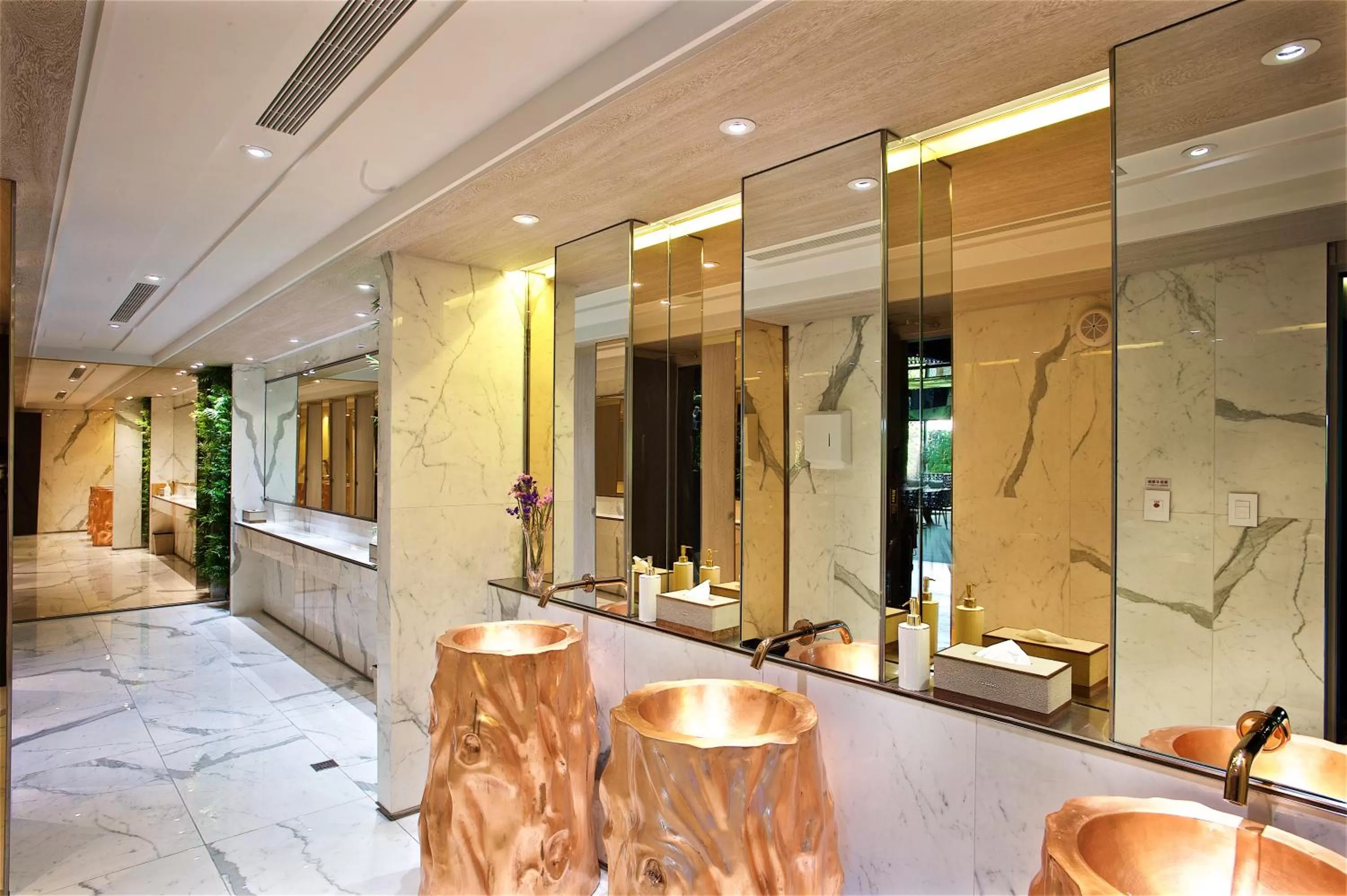 Toilet in arTree hotel