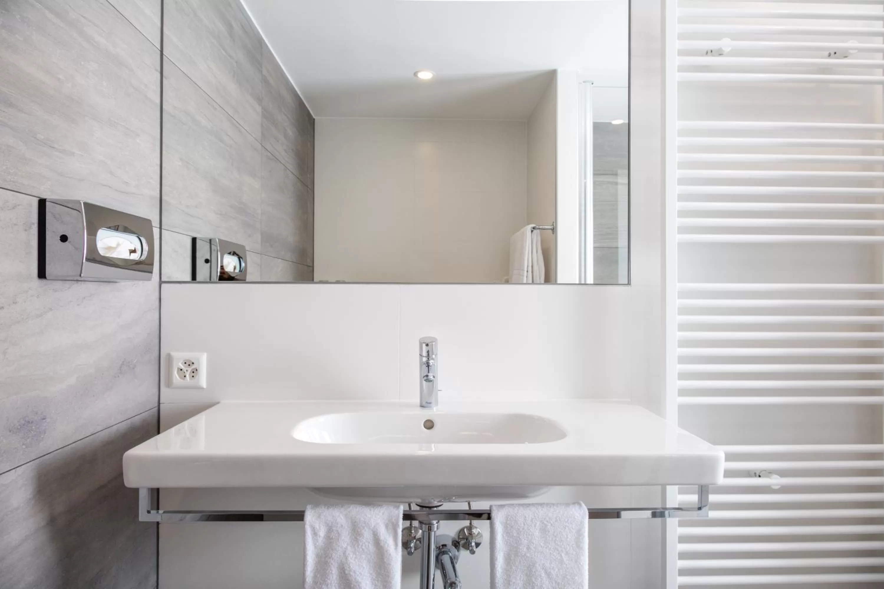 Bathroom in Hôtel de Chailly