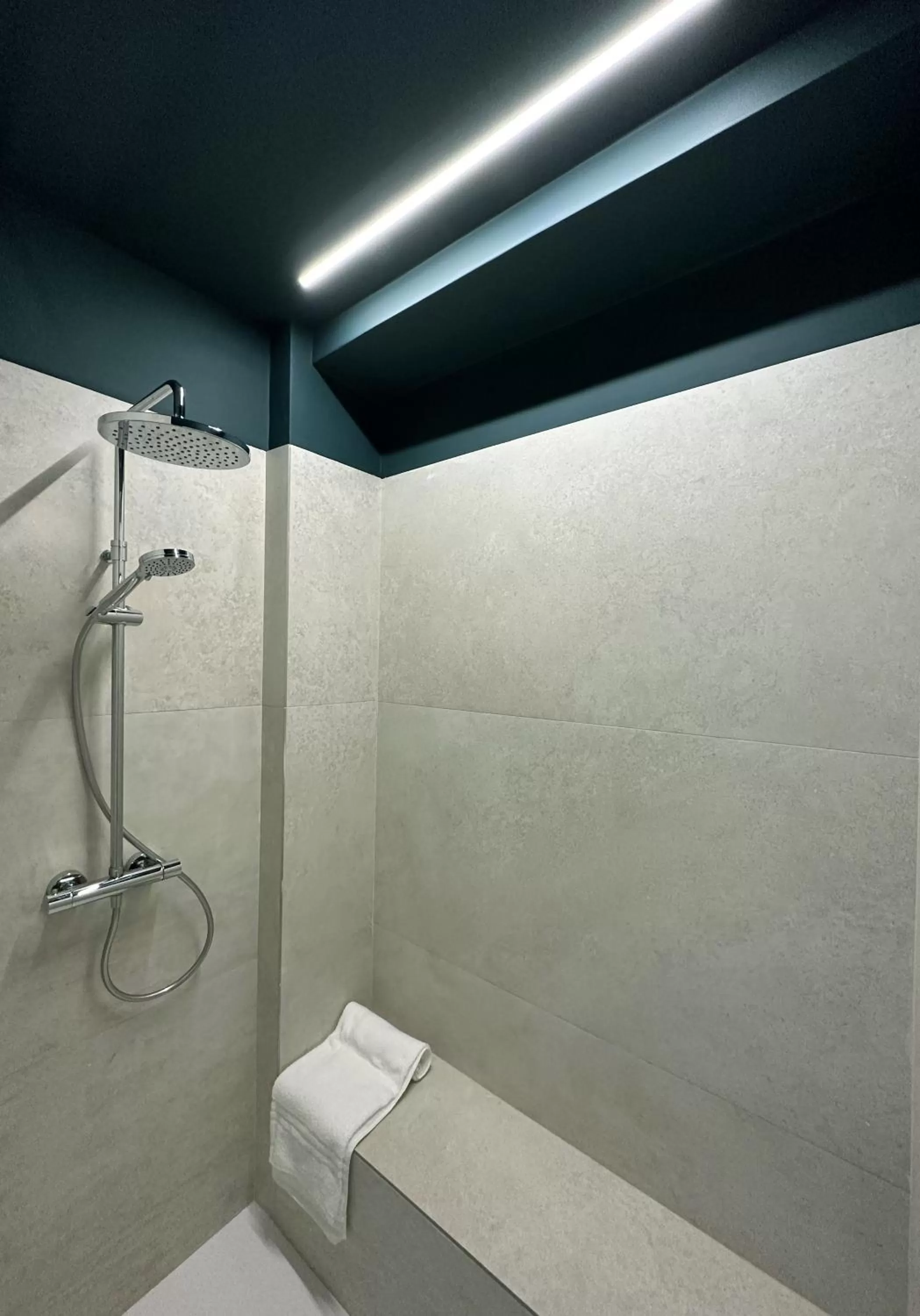 Bathroom in D'Aleammare - Rooms