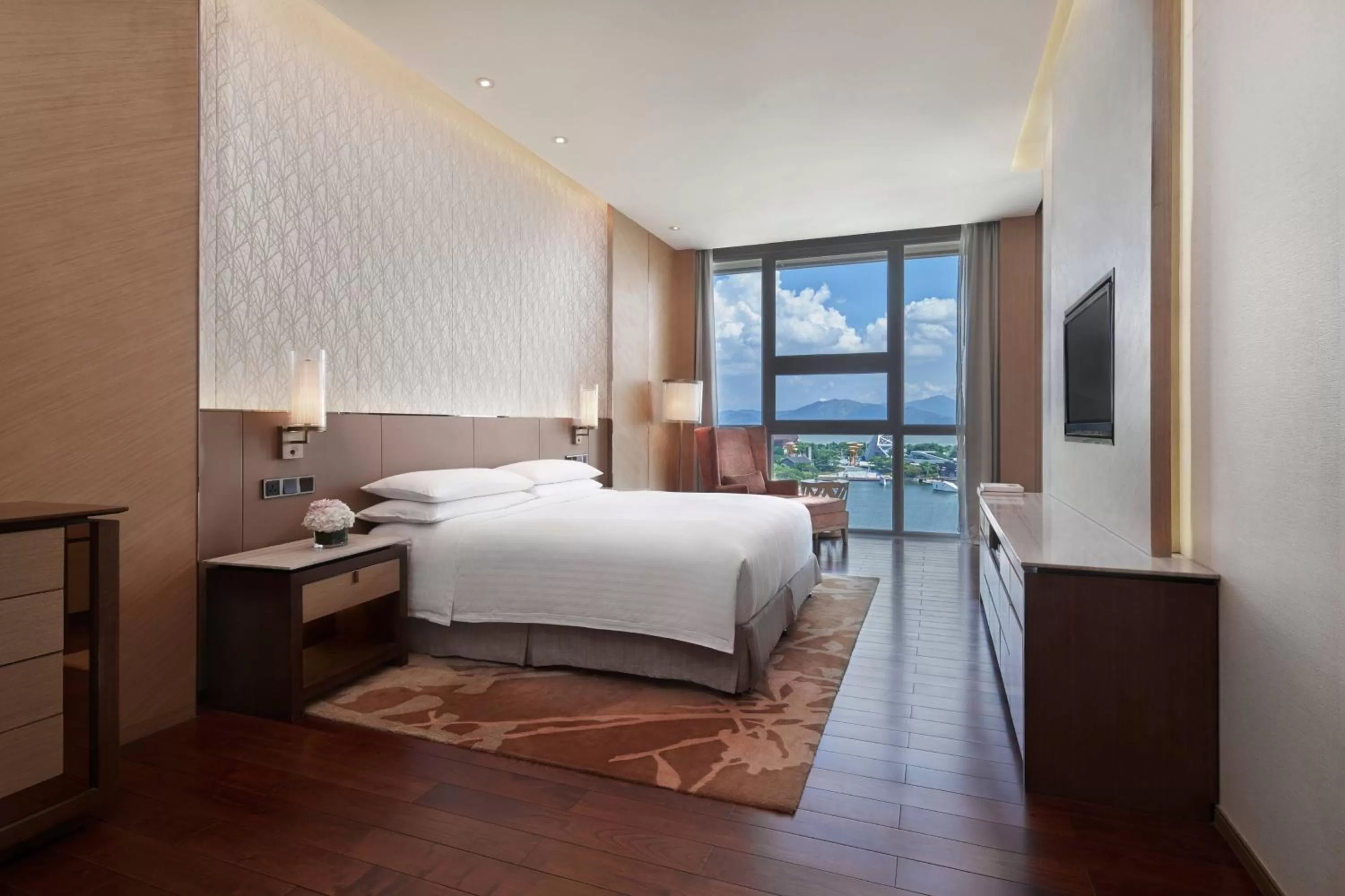 Bedroom, Bed in The OCT Harbour, Shenzhen - Marriott Executive Apartments
