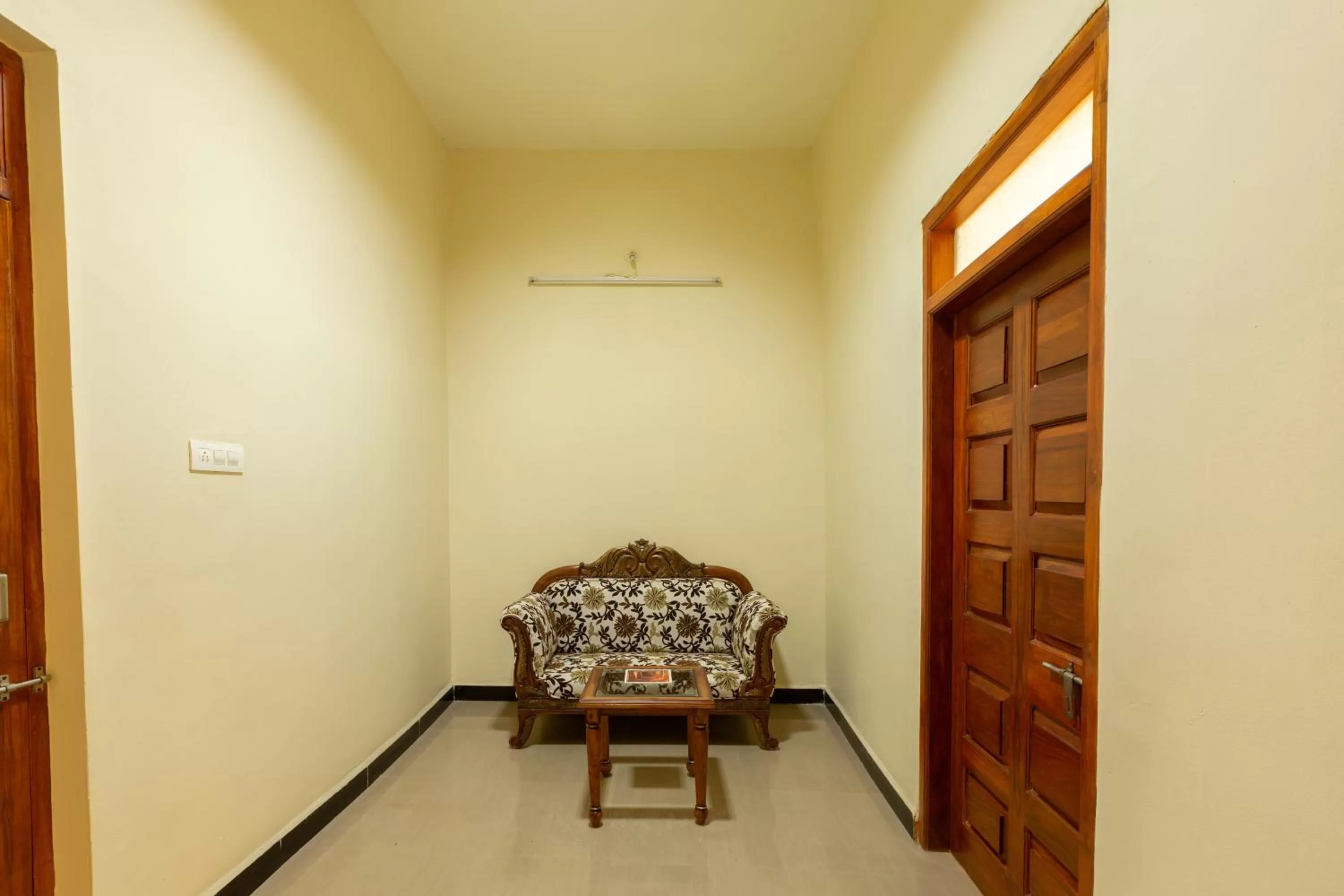 KSTDC Hotel Mayura Krishna Almatti