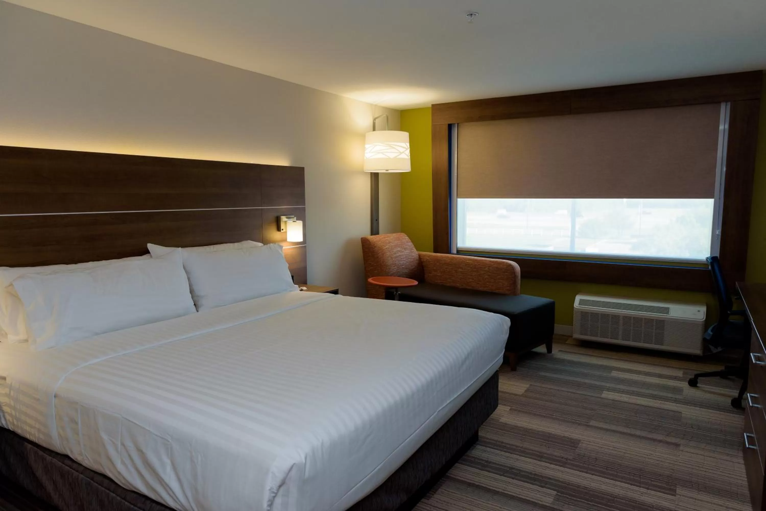 Photo of the whole room, Bed in Holiday Inn Express & Suites McKinney - Frisco East by IHG