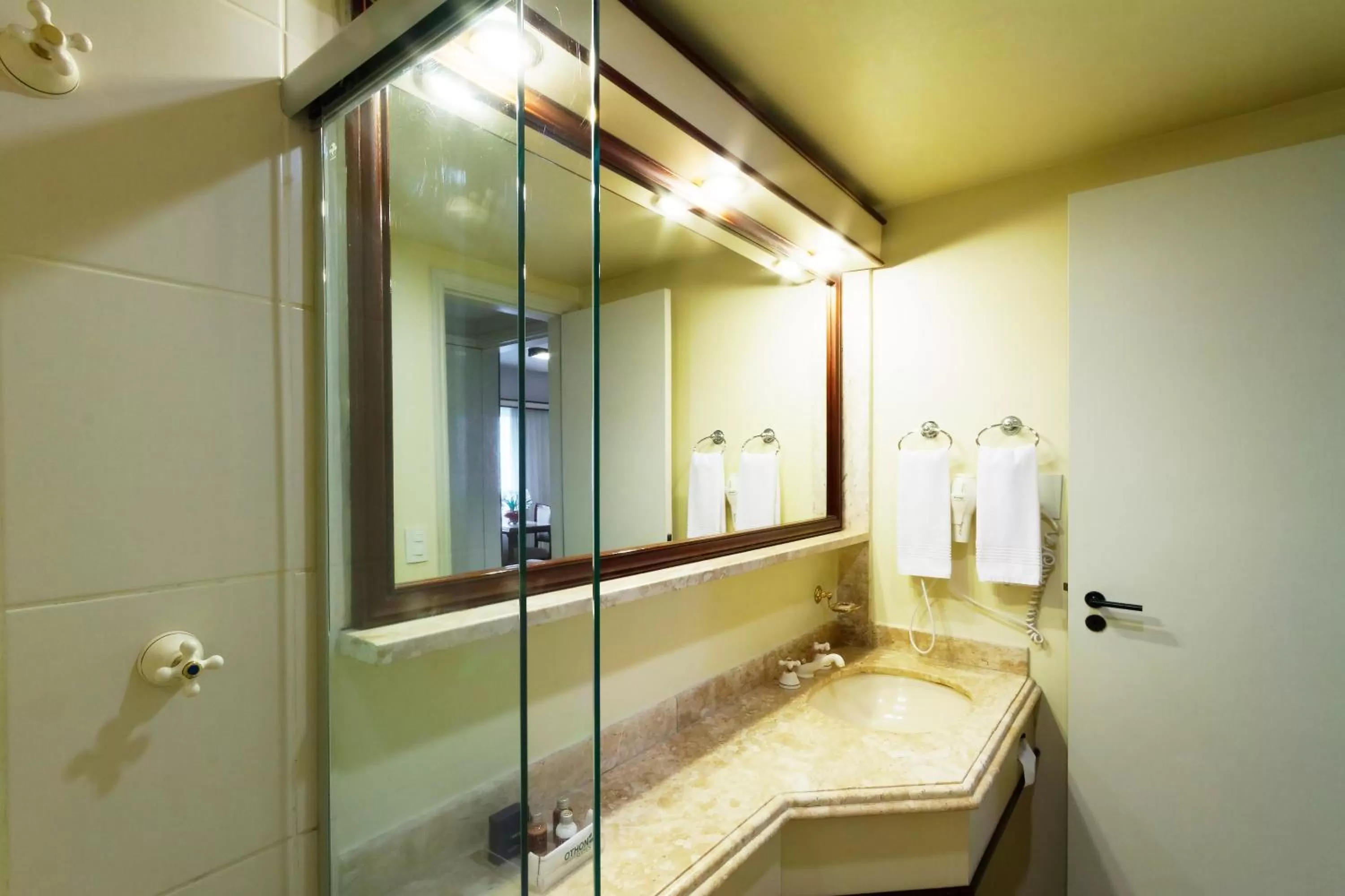 Bathroom in Bristol The Time Berrini