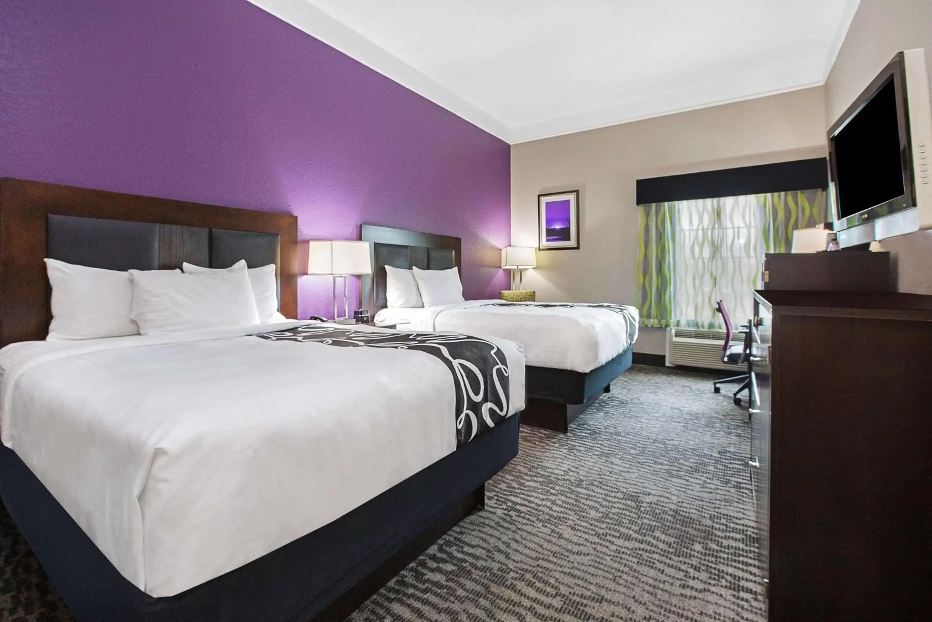 Deluxe Queen Room with Two Queen Beds in La Quinta by Wyndham Pearland Deluxe Queen Room with Two Queen Beds in La Quinta by Wyndham Pearland