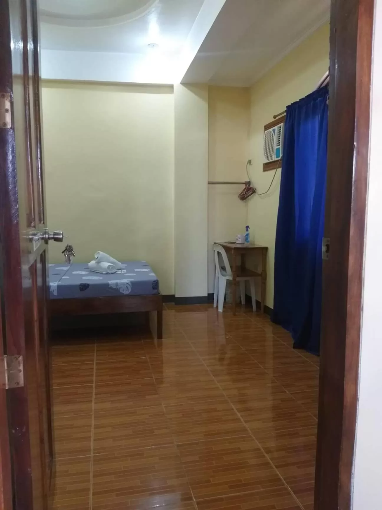 Bedroom, Bed in Divine Castle Travelers Inn