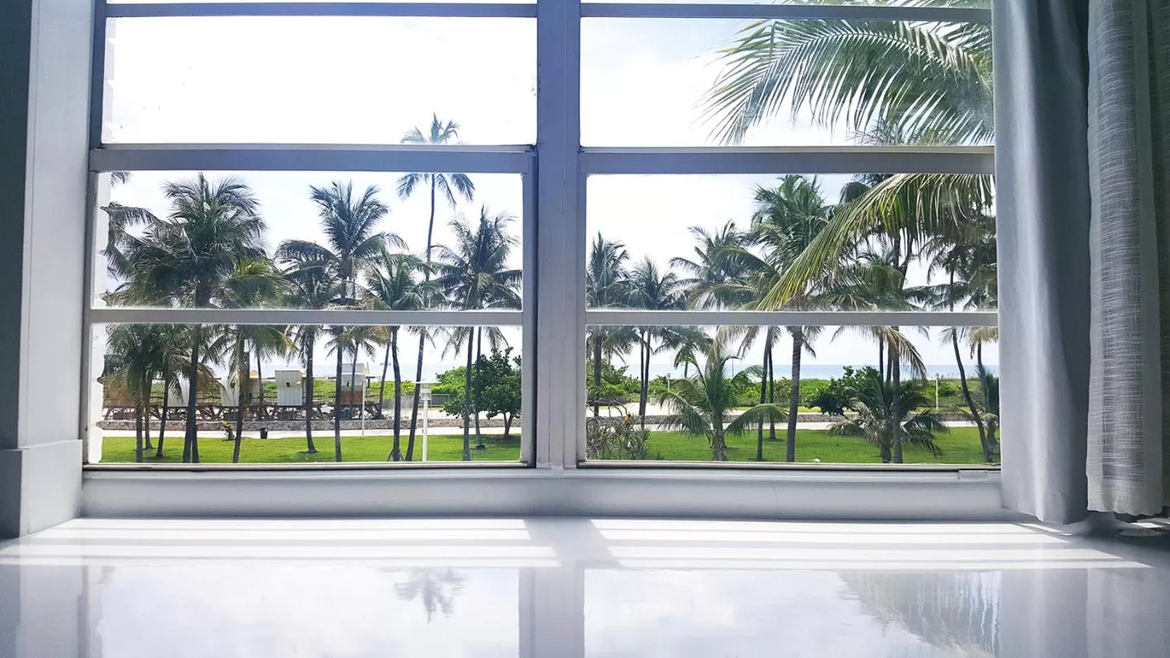 Sea view in Penguin Hotel