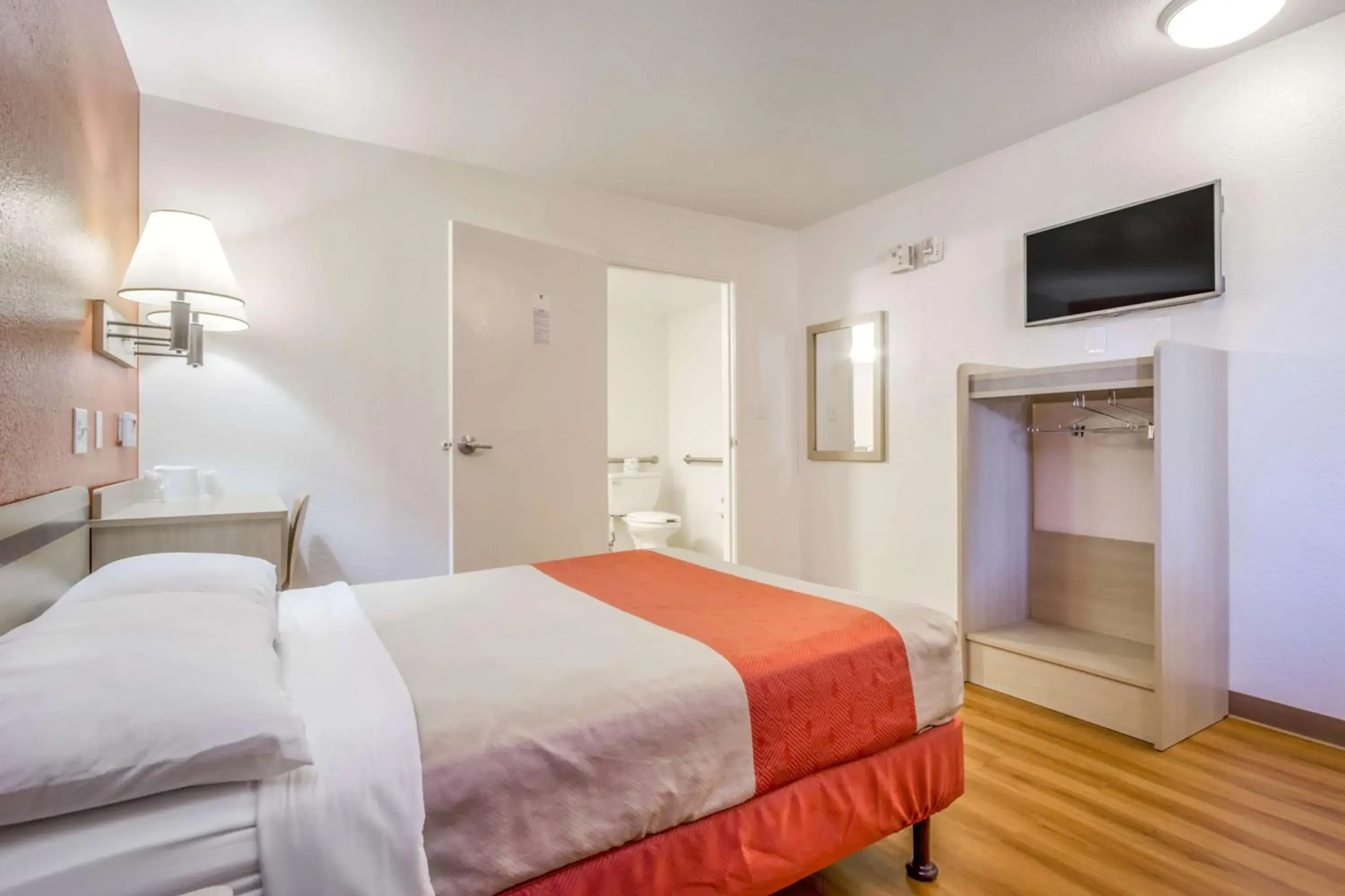 Double Room - Disability Access - Roll In Shower in Motel 6-Phoenix, AZ - West Double Room - Disability Access - Roll In Shower in Motel 6-Phoenix, AZ - West