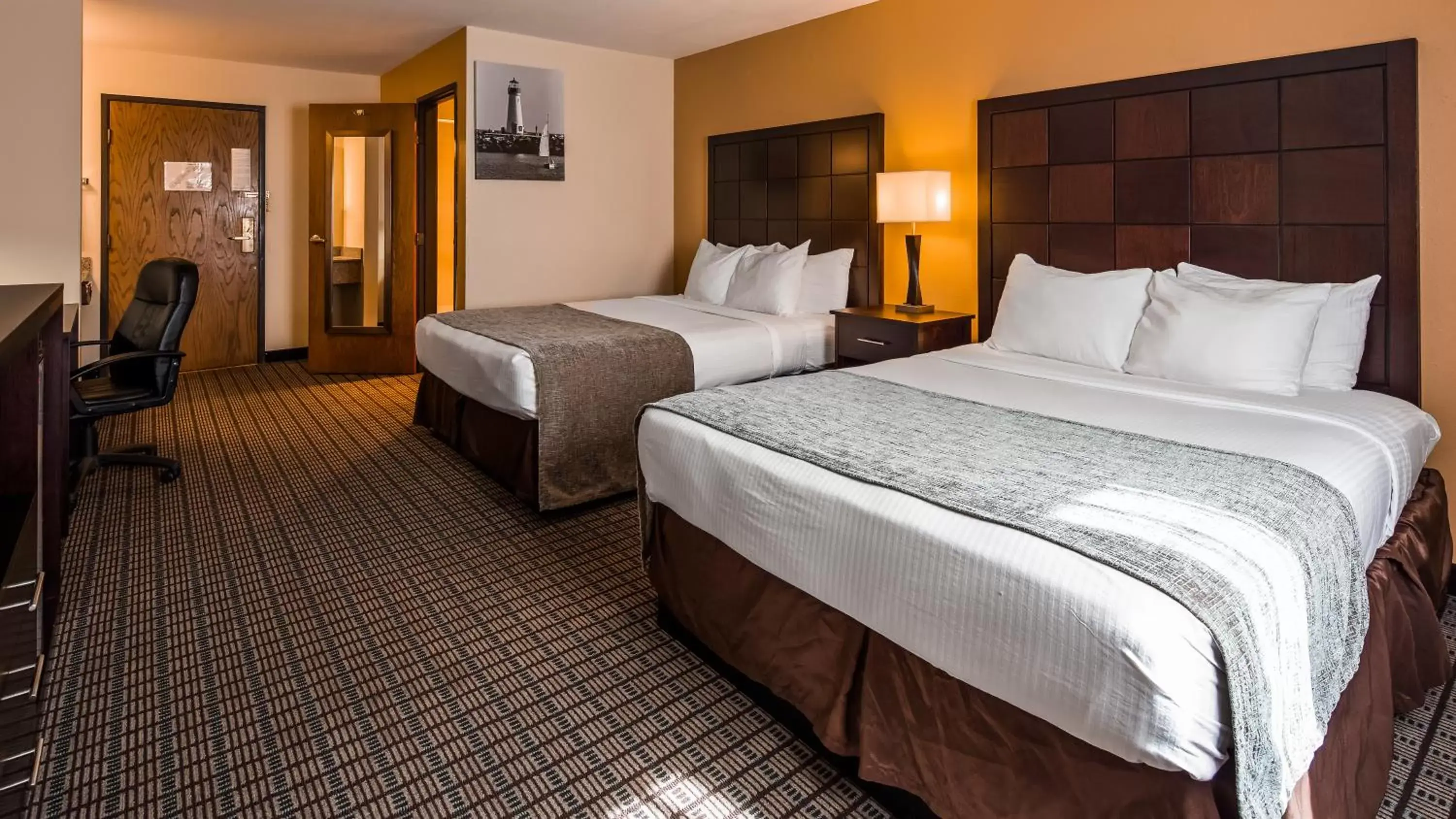 Two Double Beds with Roll-in Shower - Non-Smoking in Best Western Maritime Inn Two Double Beds with Roll-in Shower - Non-Smoking in Best Western Maritime Inn