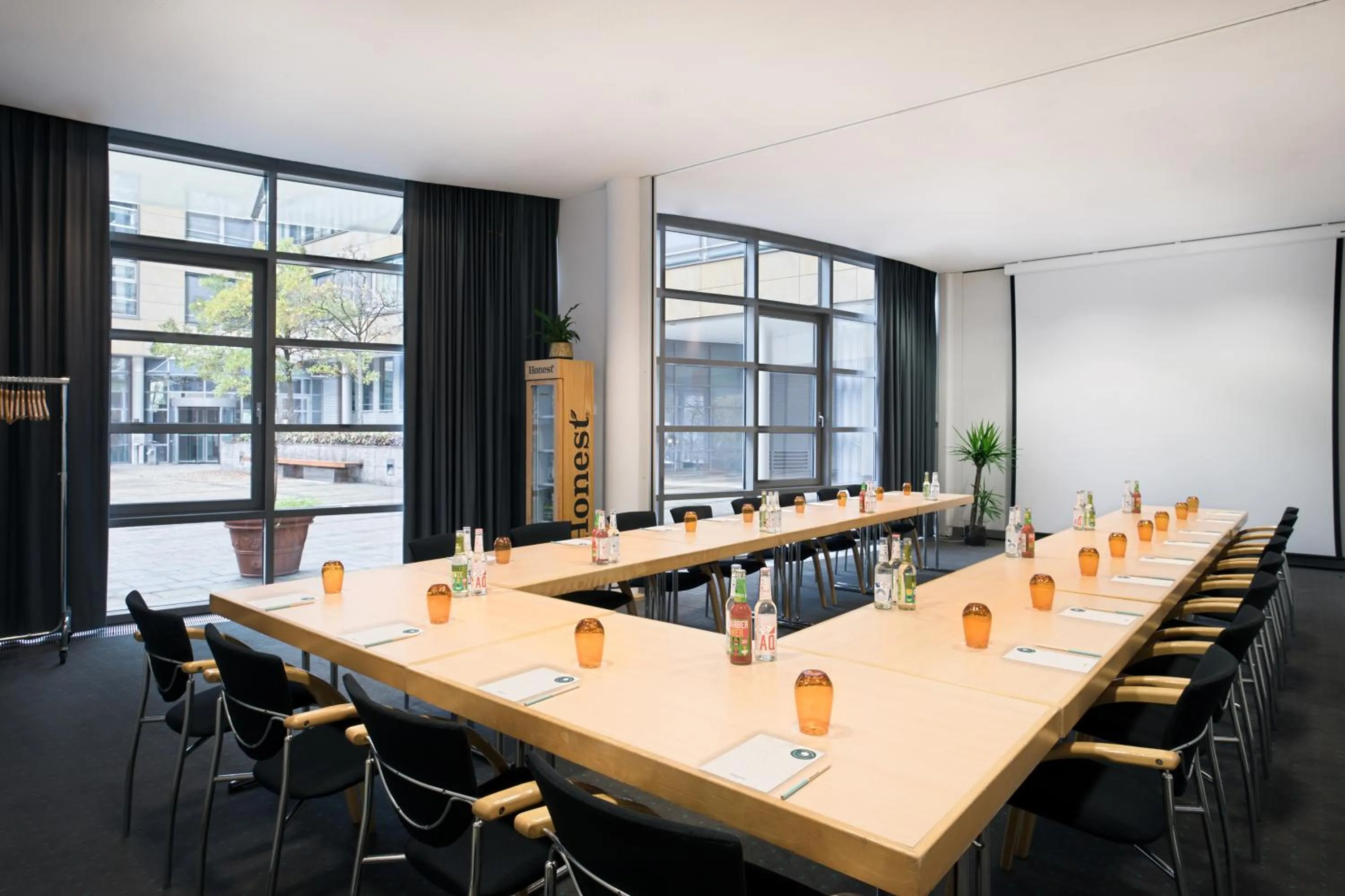 Business facilities in Four Points by Sheraton Munich Messe
