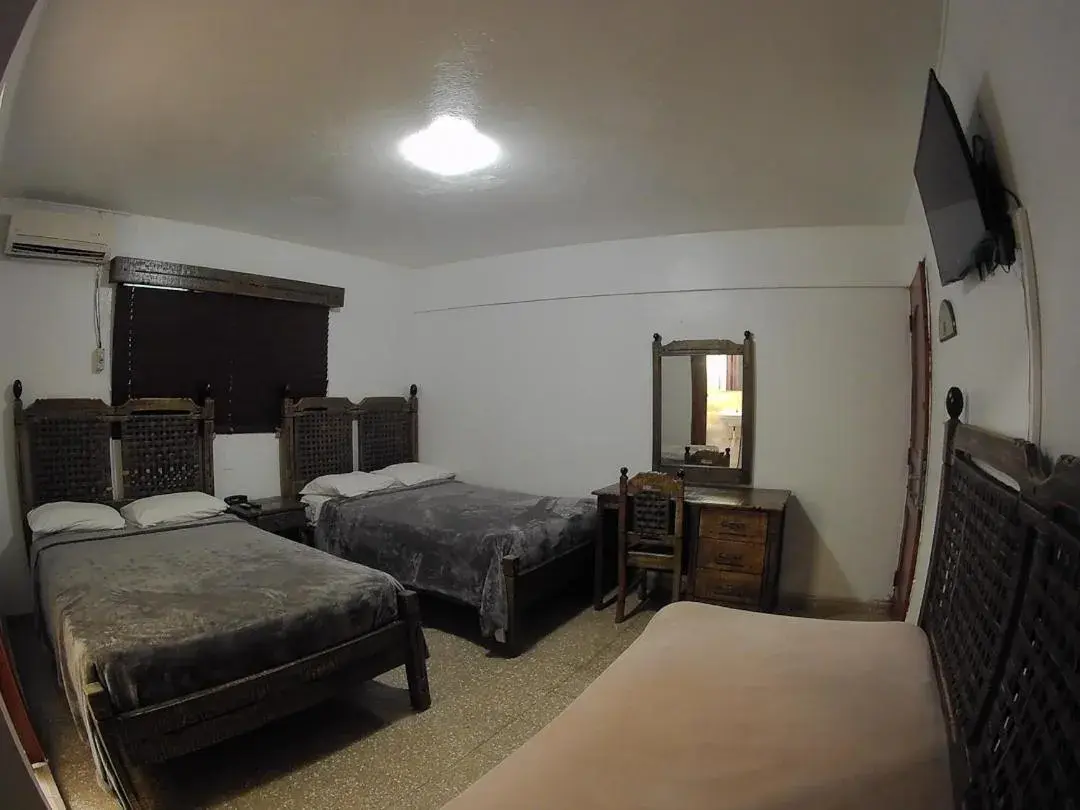 Twin Room in Hotel Maison Gautreaux Twin Room in Hotel Maison Gautreaux