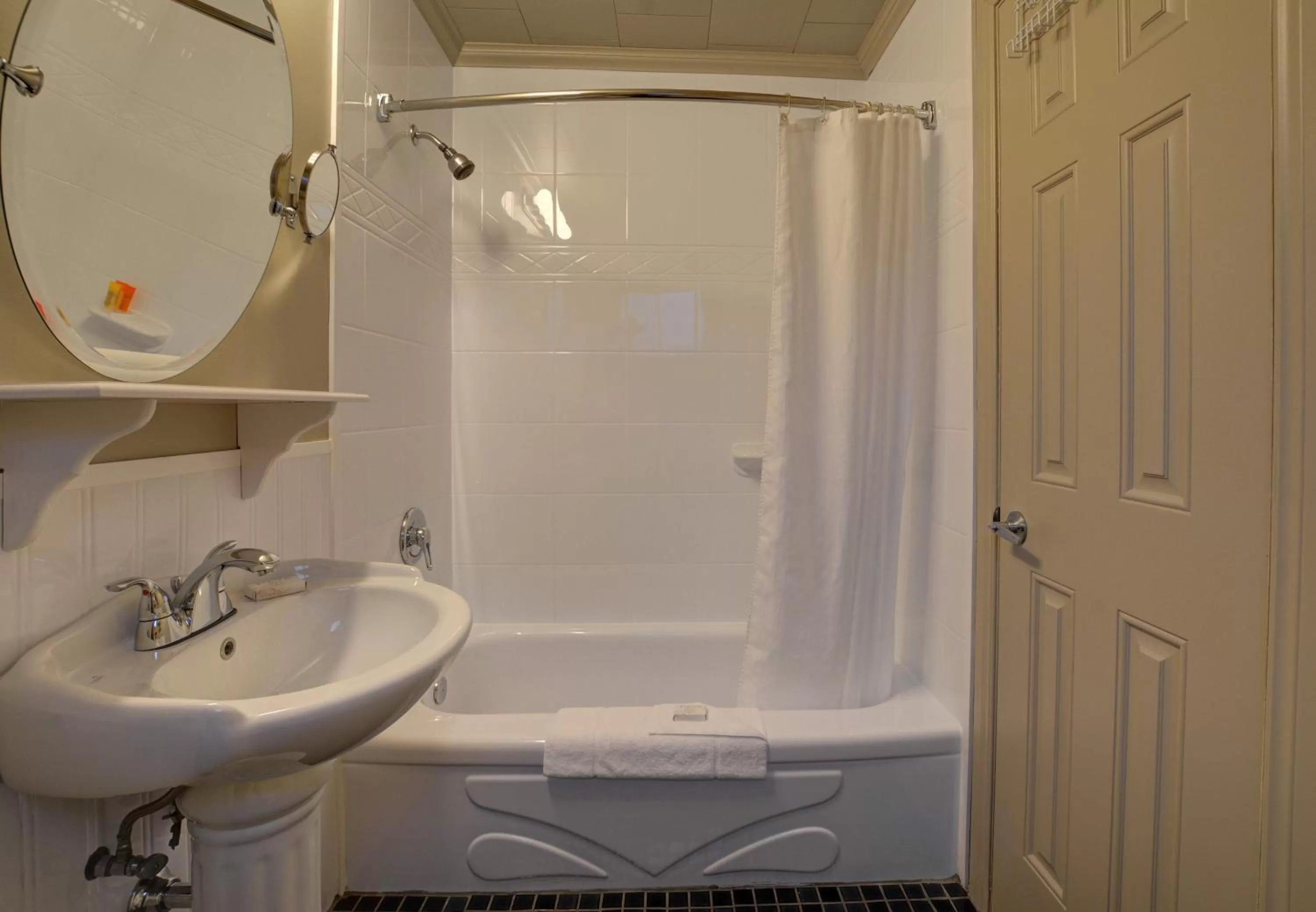 Bathroom in Hostellerie Baie Bleue