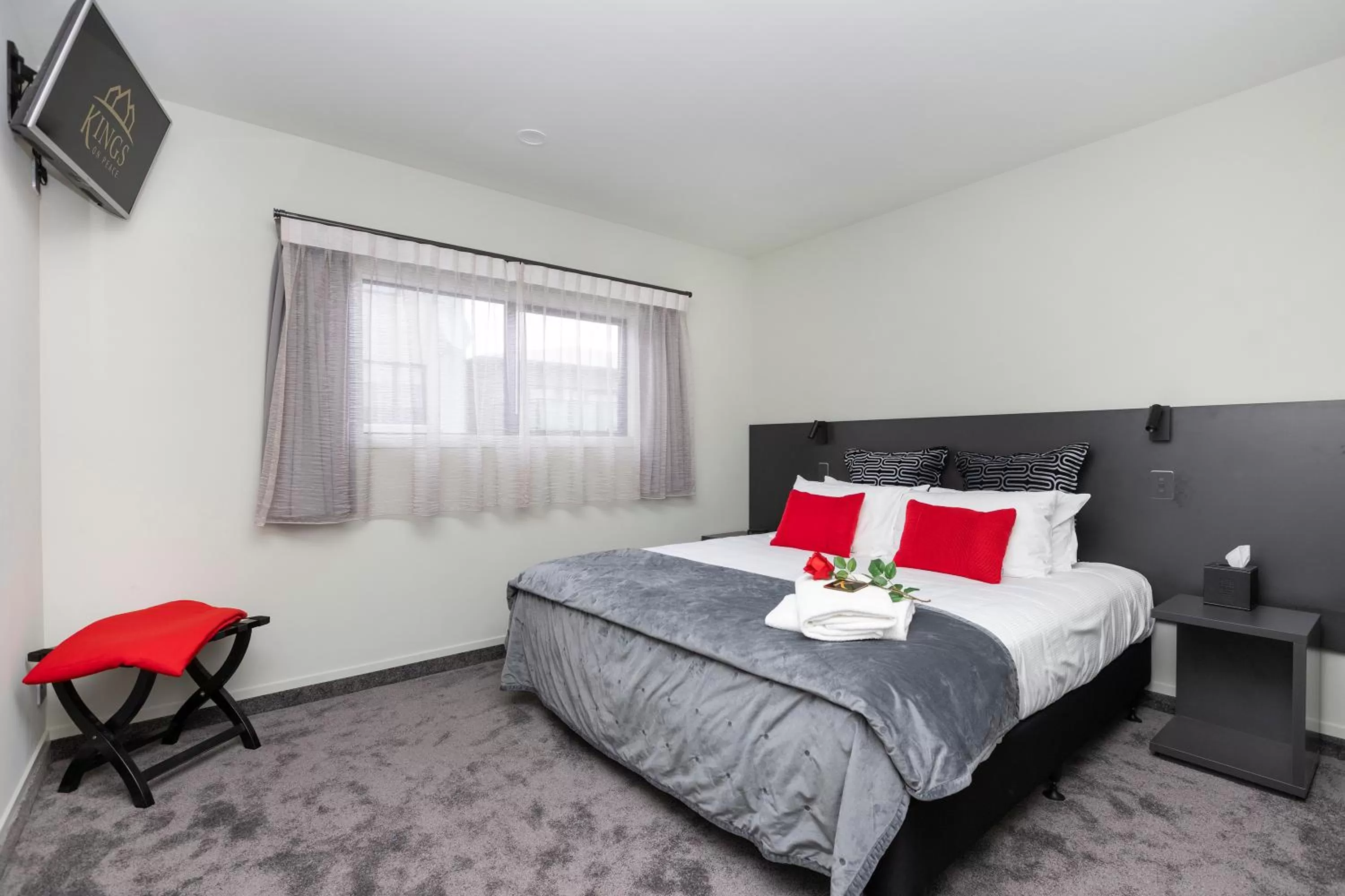 Bed in Kings On Peace