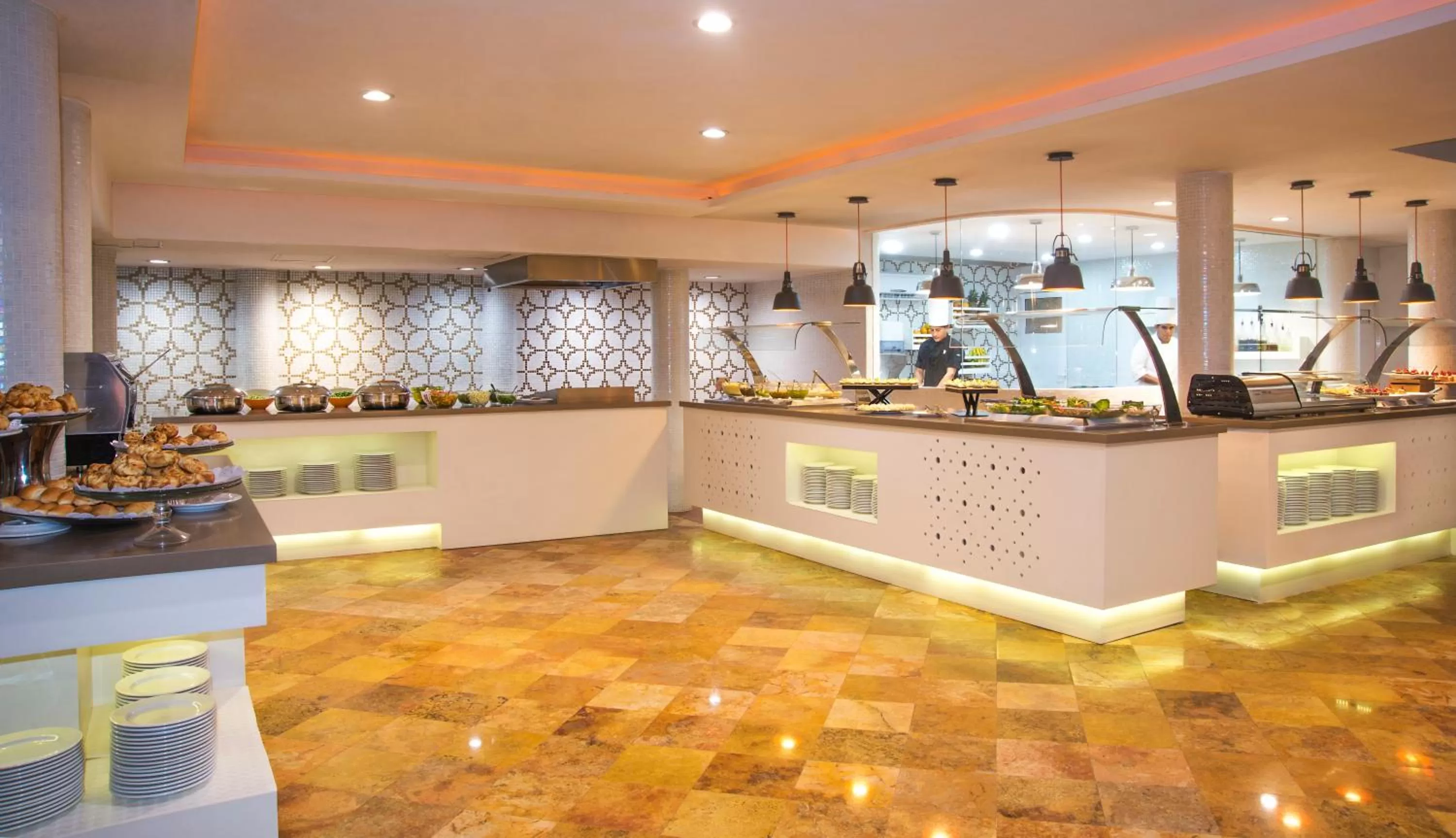 Restaurant/places to eat in Buenaventura Grand Hotel & Great Moments - All Inclusive