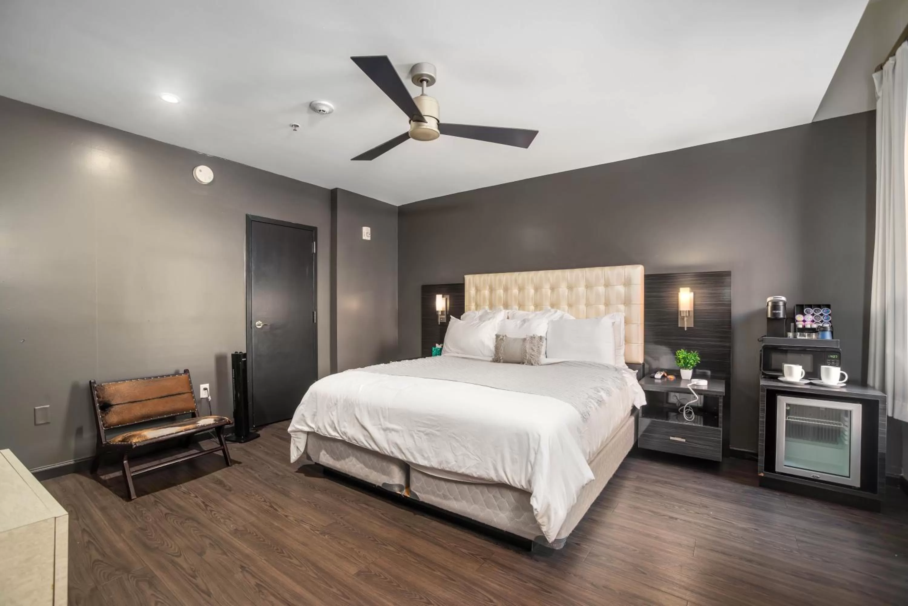 Photo of the whole room, Bed in Good Hotels Downtown Denver