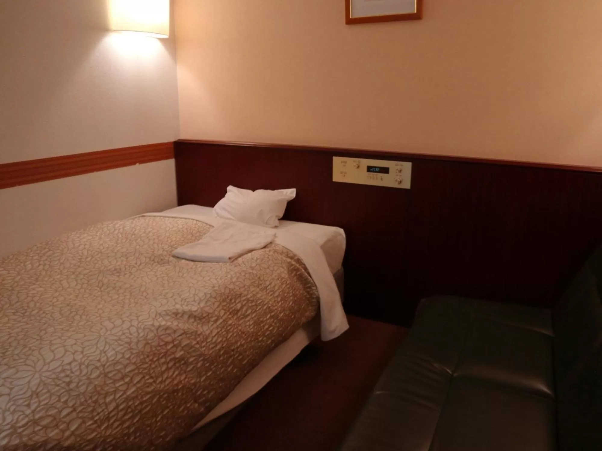 Photo of the whole room, Bed in Kuretake-Inn Central Hamamatsu