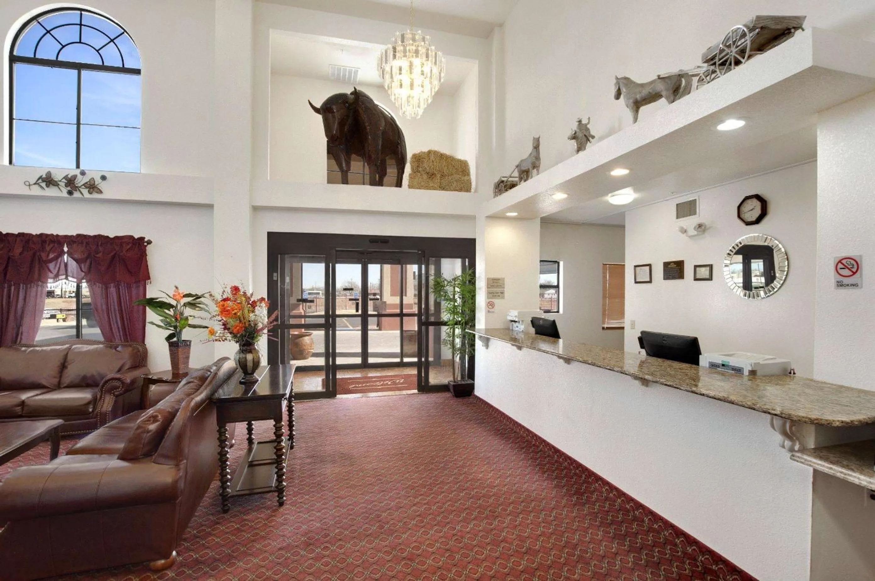 Lobby or reception in Howard Johnson by Wyndham Lubbock TX