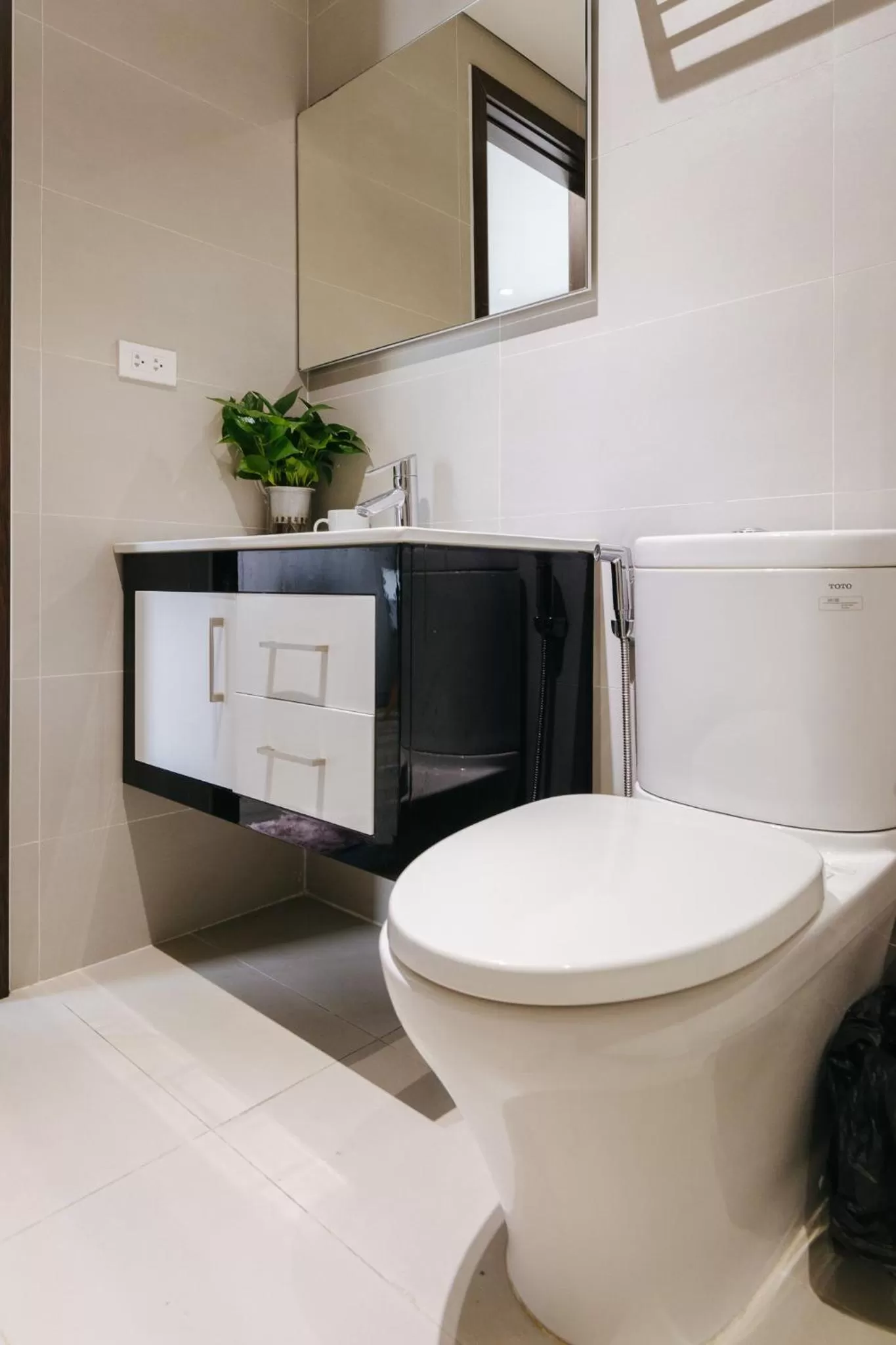 Toilet in LUCK APART 8 - Hanoi Westlake Balcony Studio