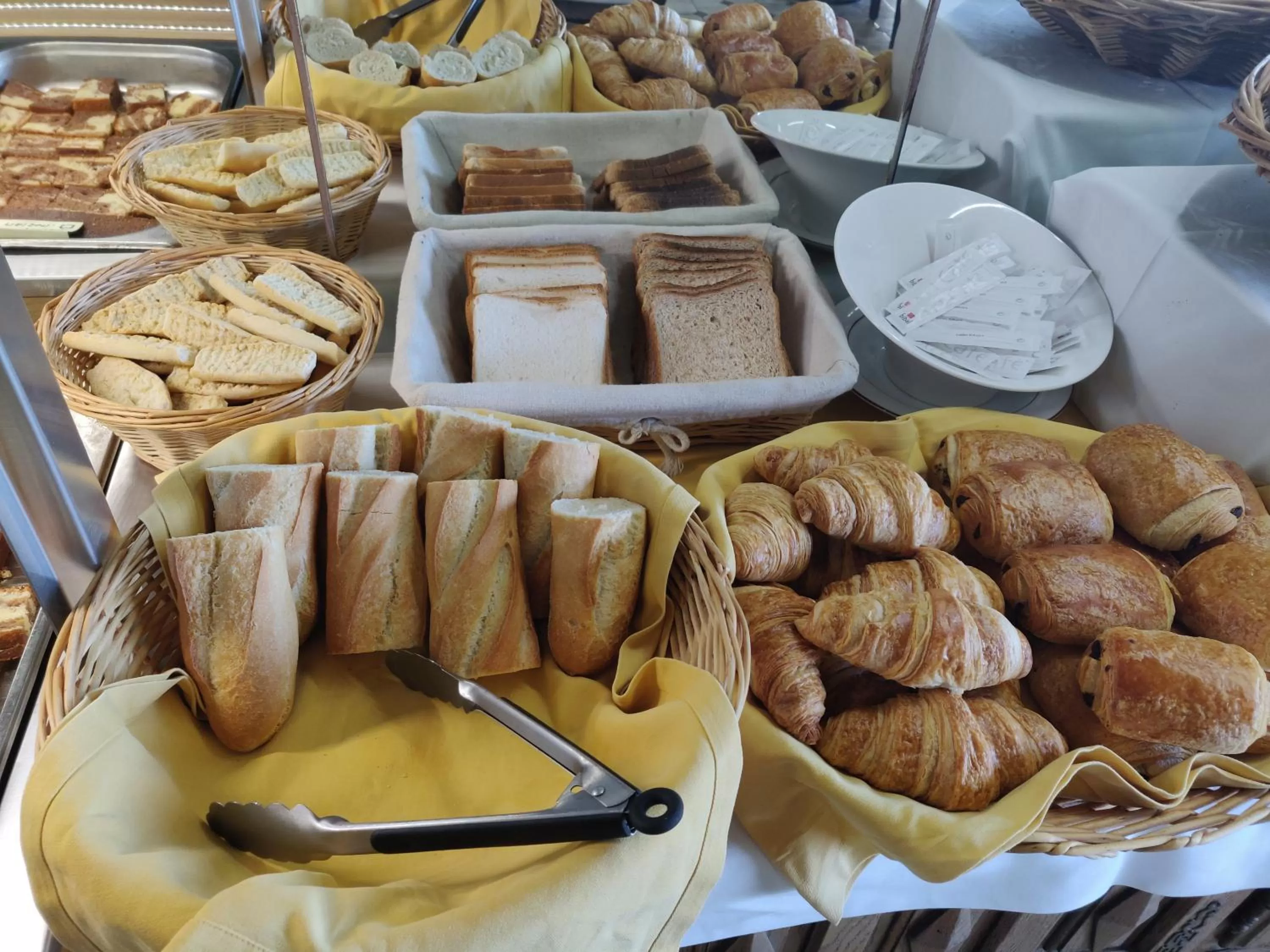 Food and drinks in Le Neoulous