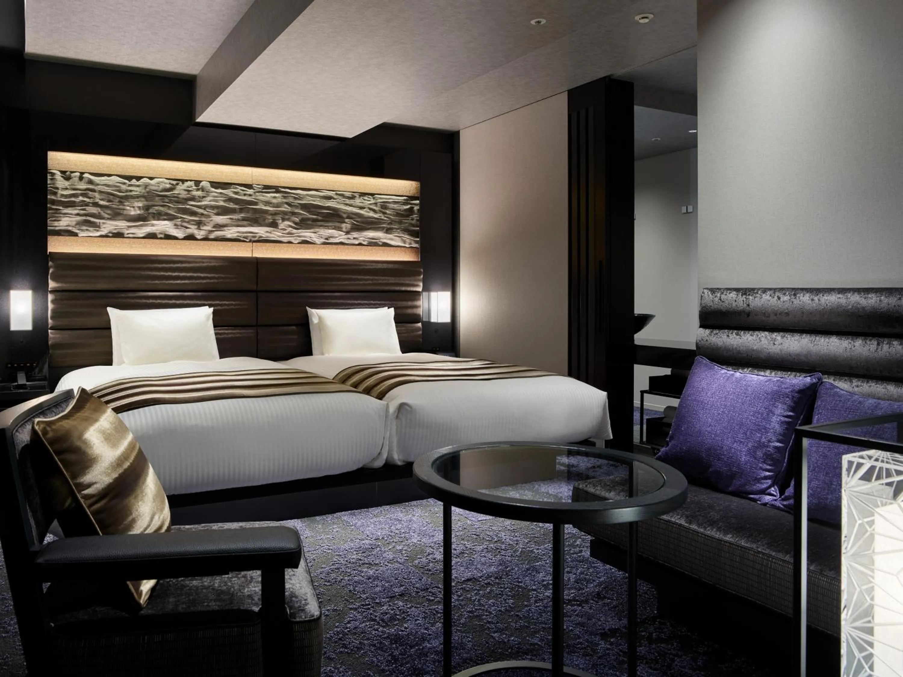 Superior Corner Twin Room in Mitsui Garden Hotel Nihonbashi Premier