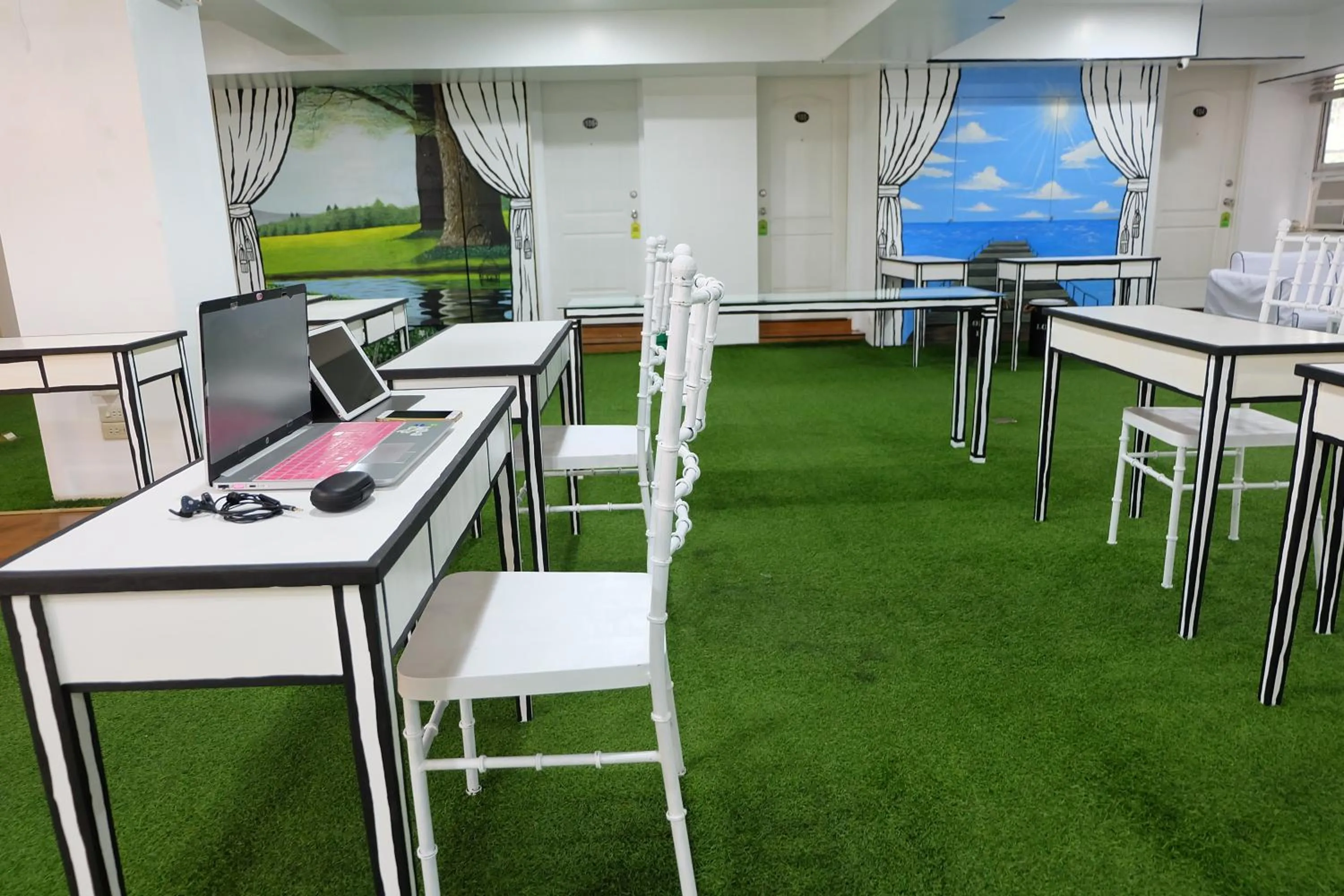 Decorative detail in Spaces Hotel Makati