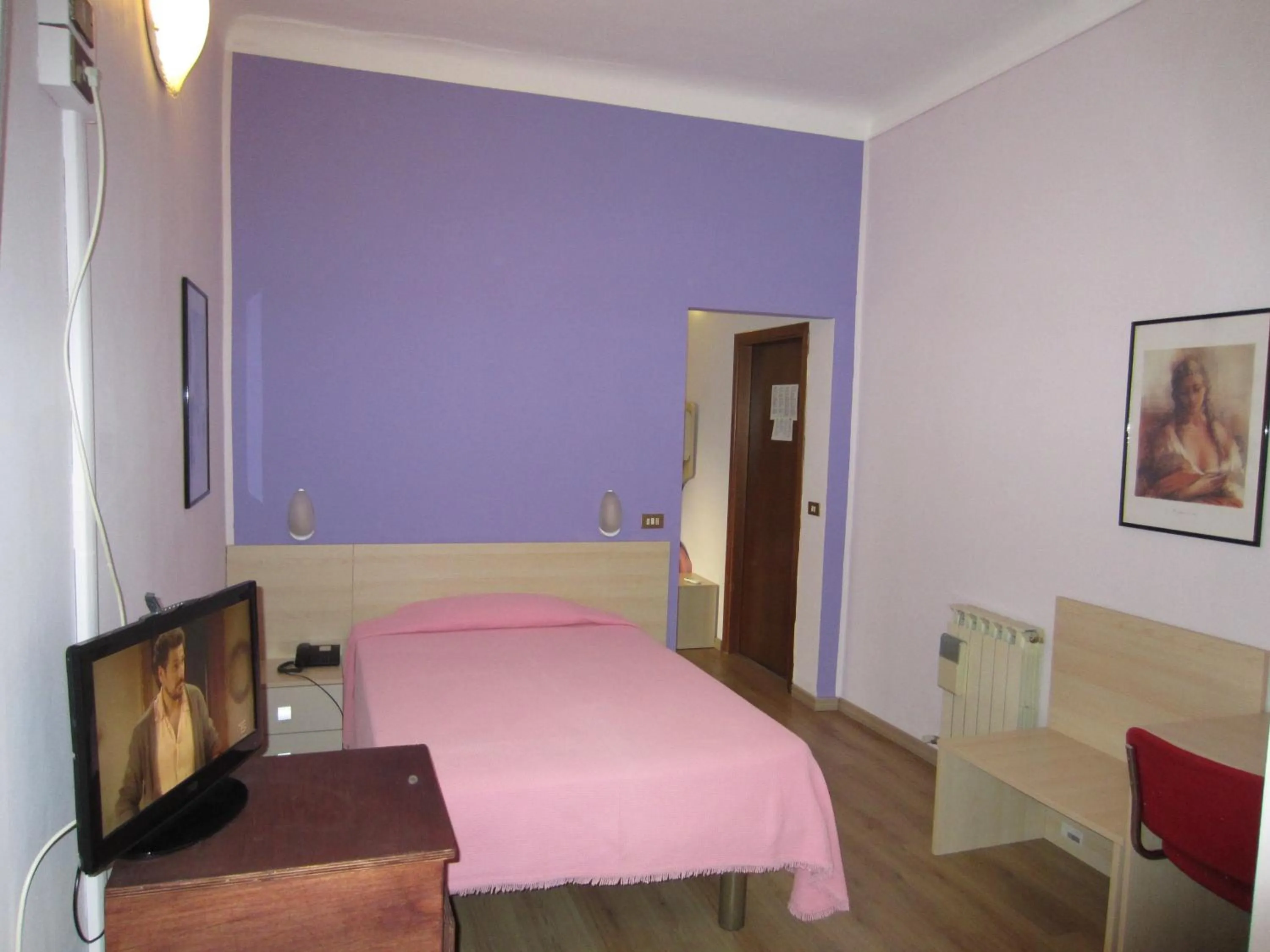 Photo of the whole room, Bed in Hotel Europa