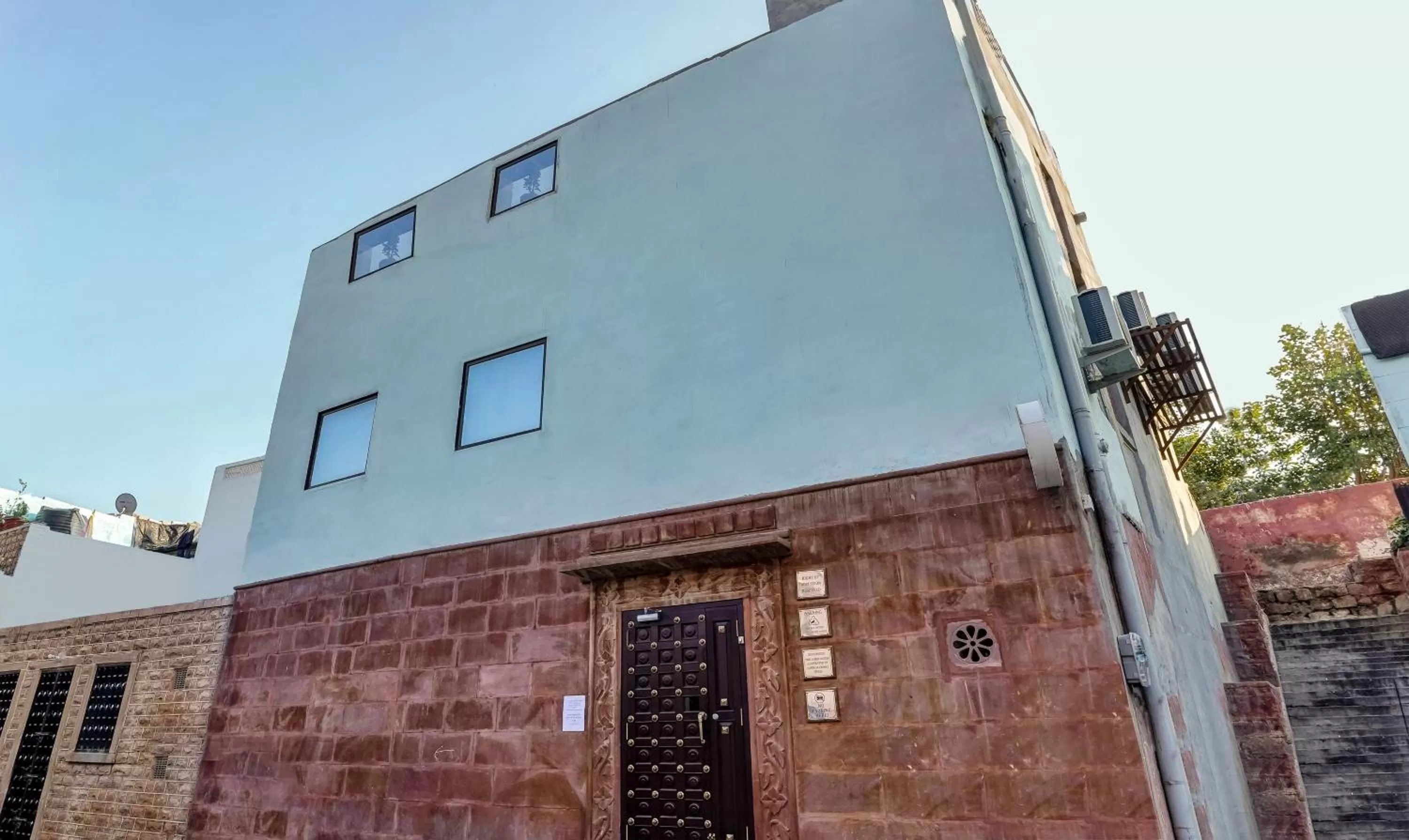 Property building in Hotel Hinduja Fort